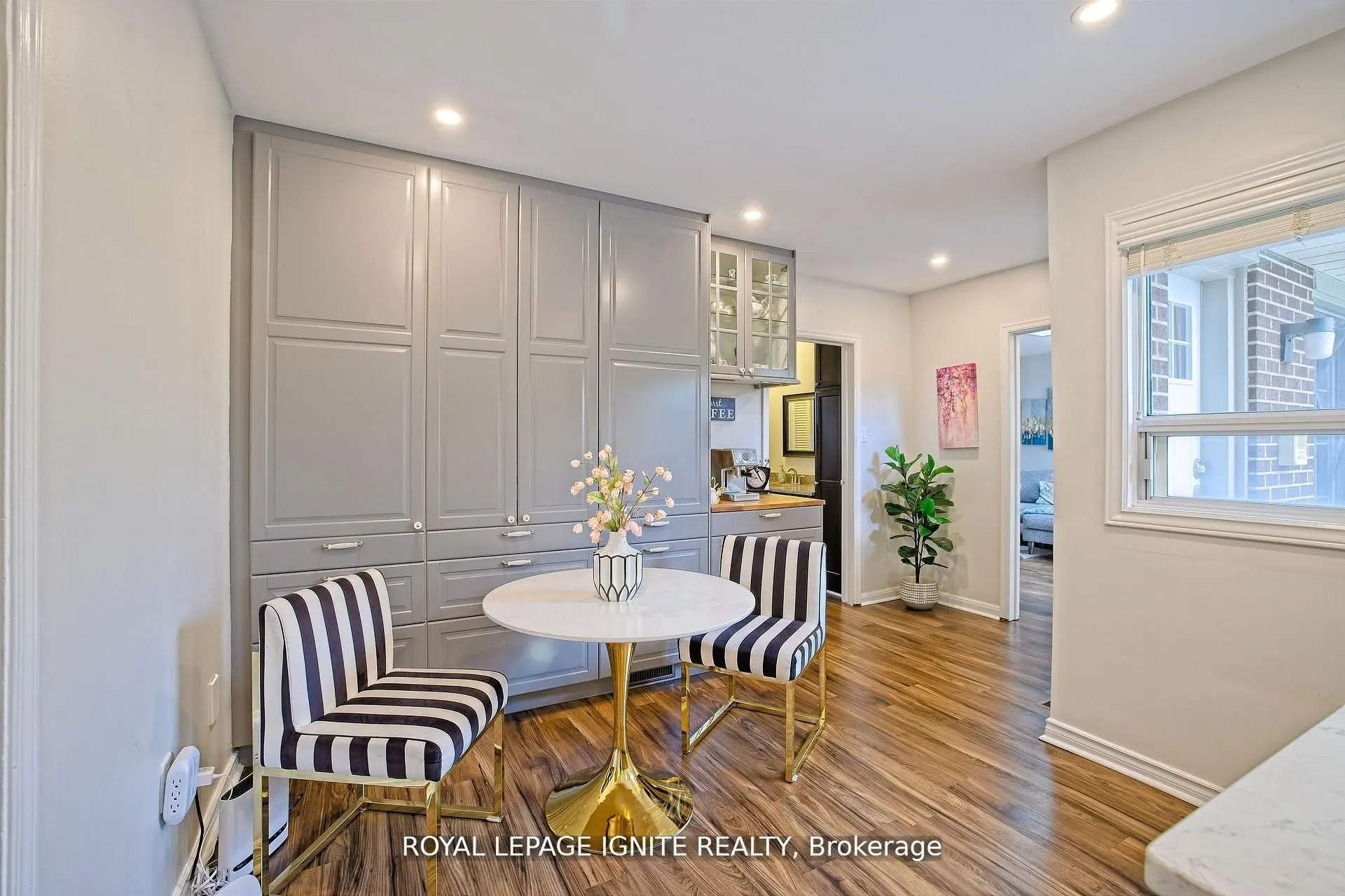 2092 Sava Crescent