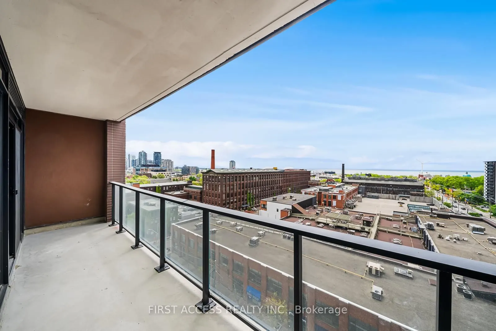285 Dufferin Street, #817