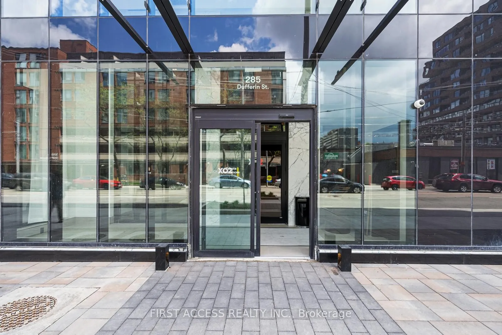 285 Dufferin Street, #817