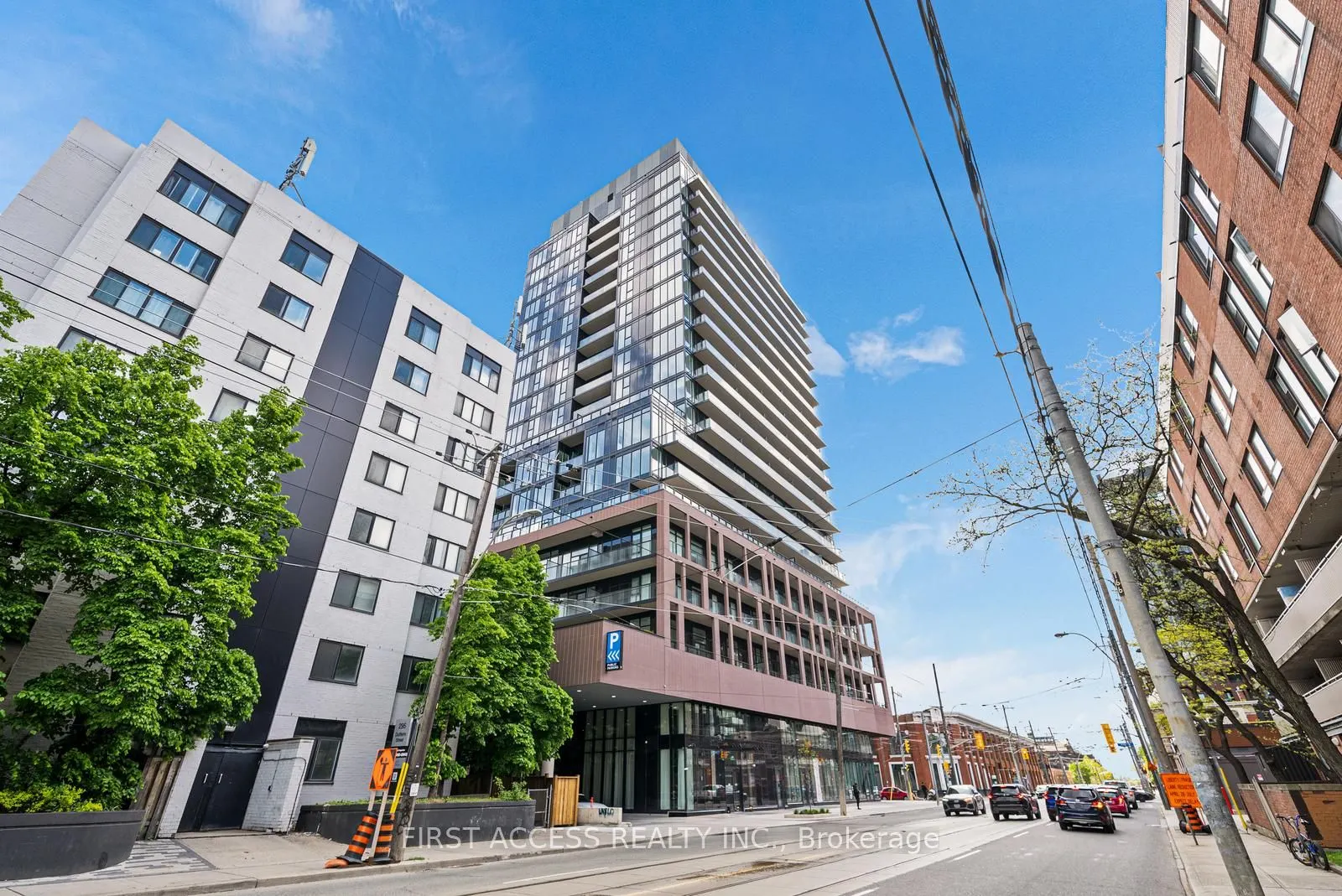 285 Dufferin Street, #817
