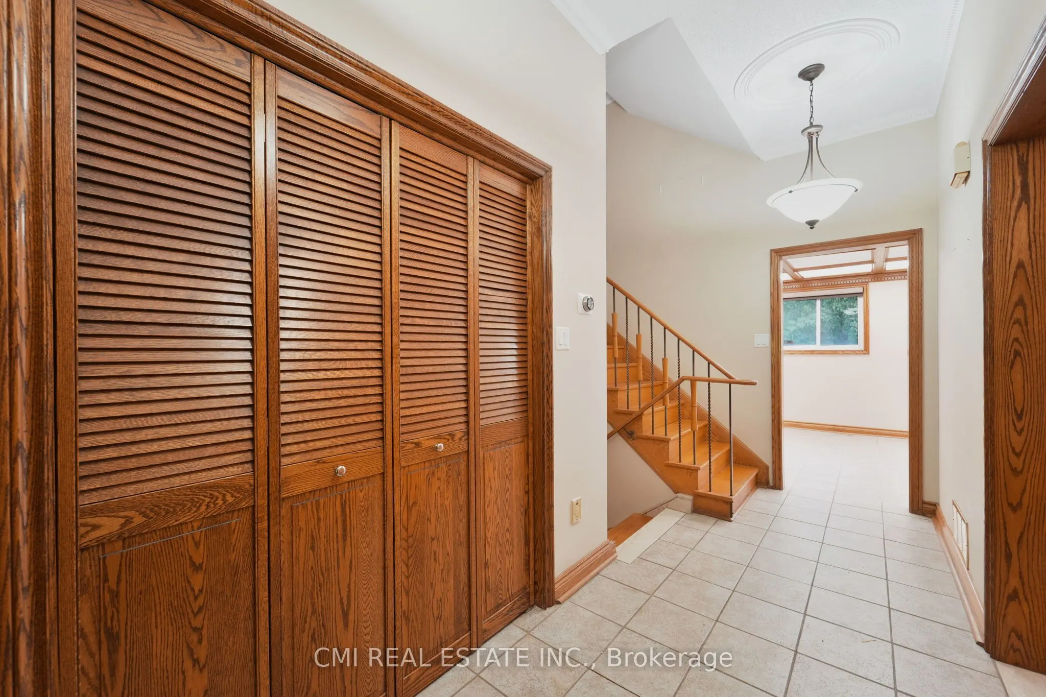 698 Hillman Crescent