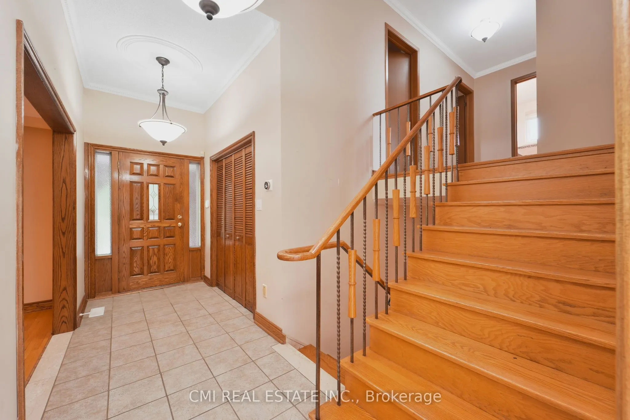 698 Hillman Crescent