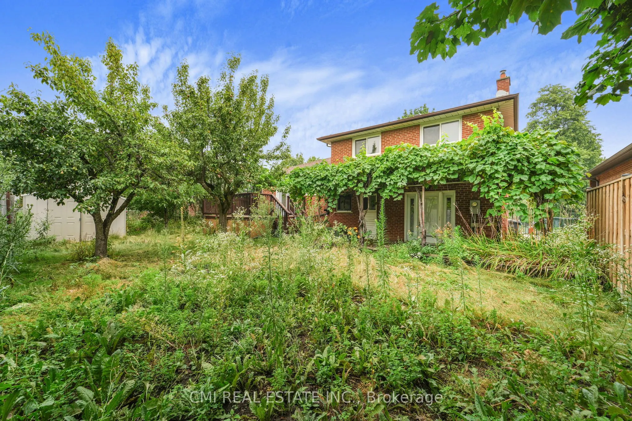 698 Hillman Crescent