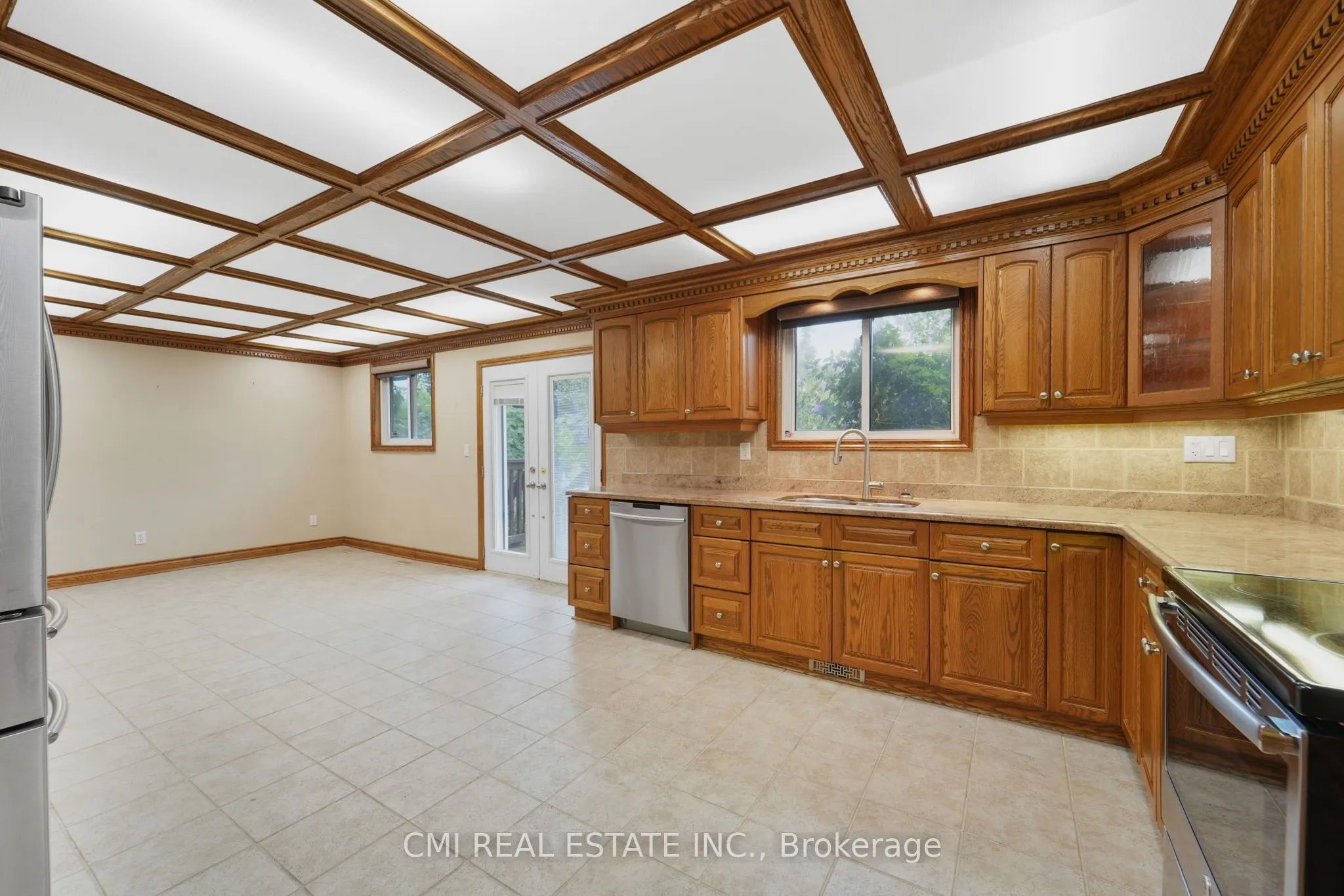 698 Hillman Crescent