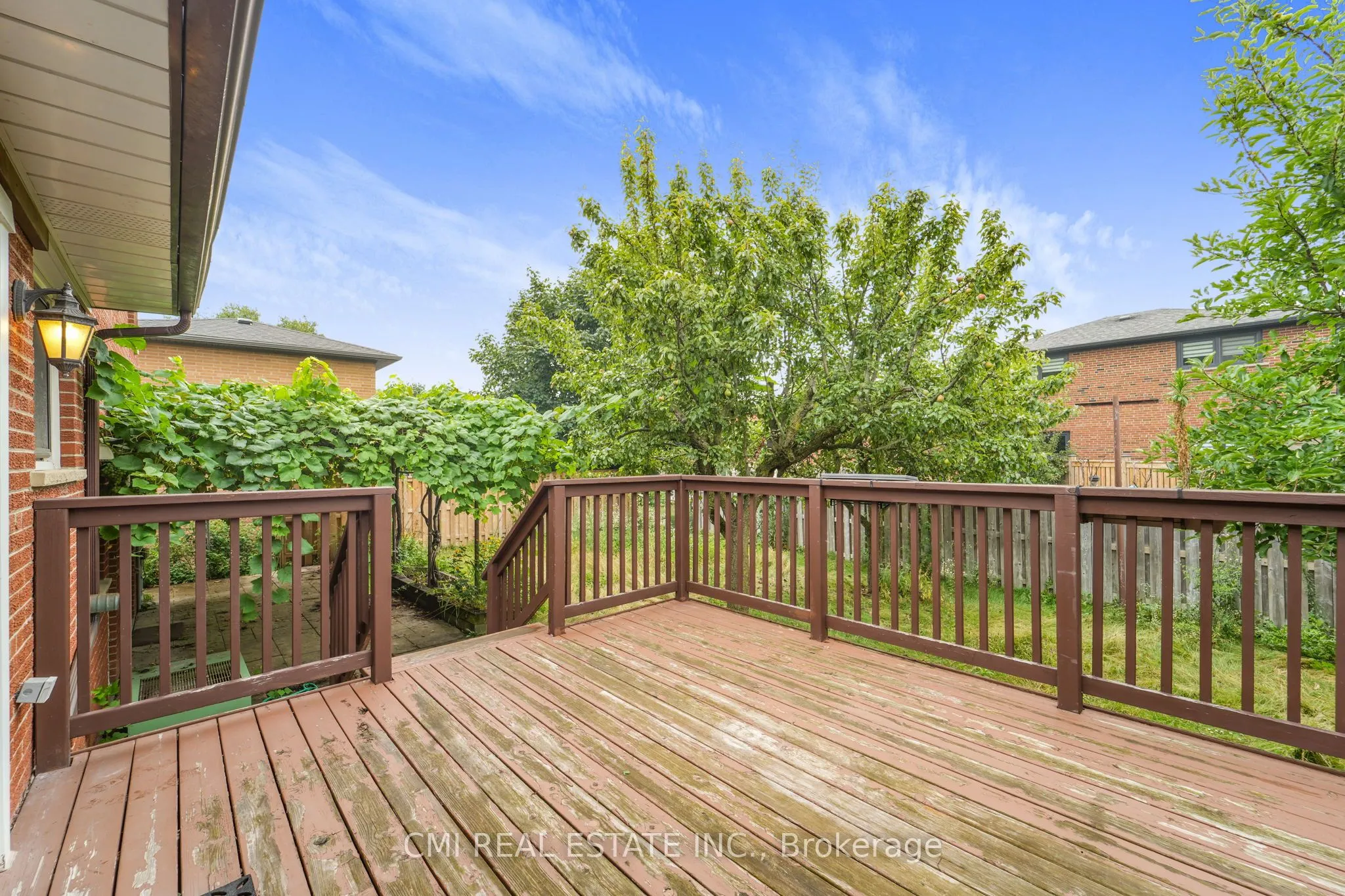 698 Hillman Crescent