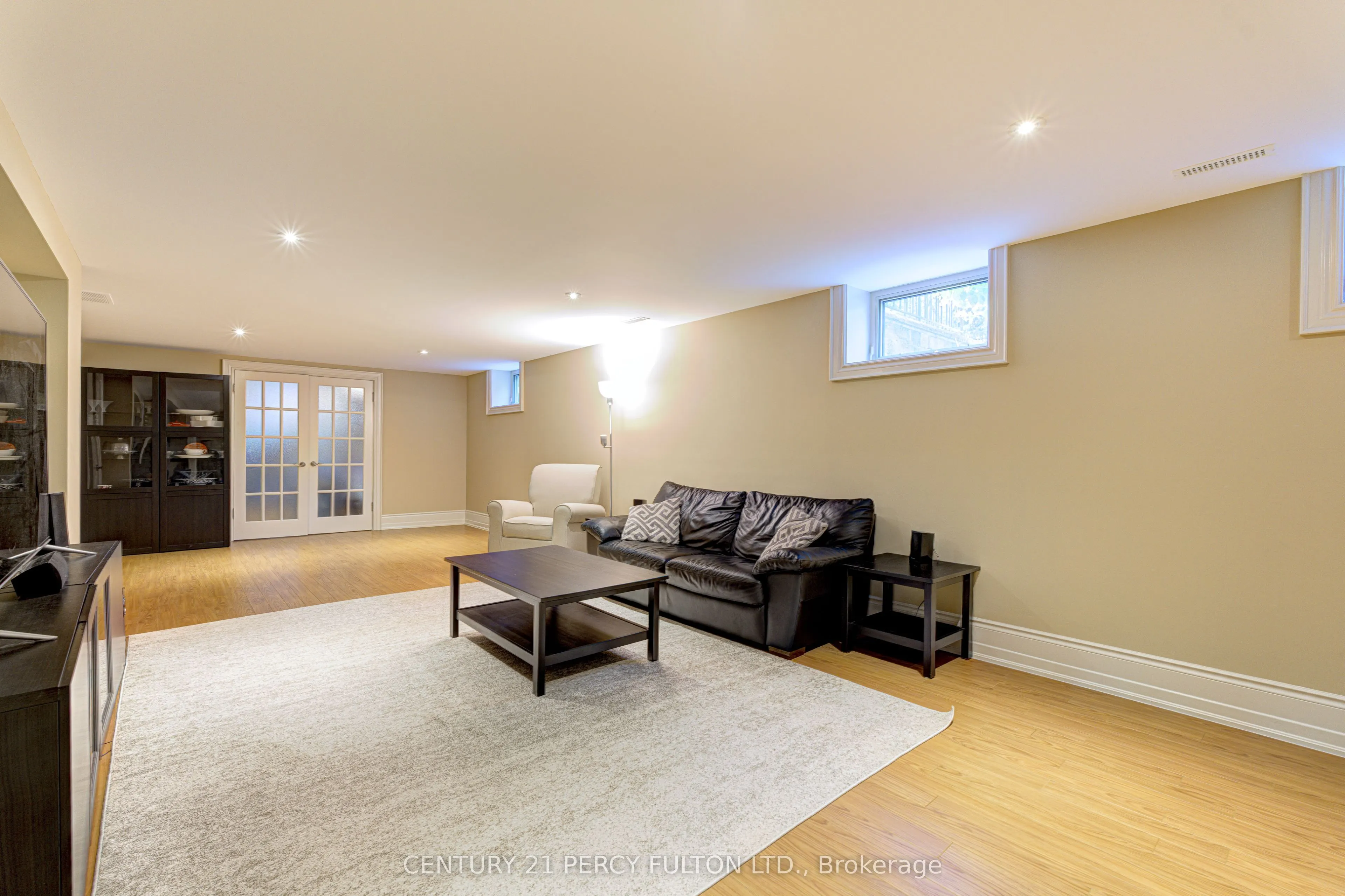 1649 Wedmore Way