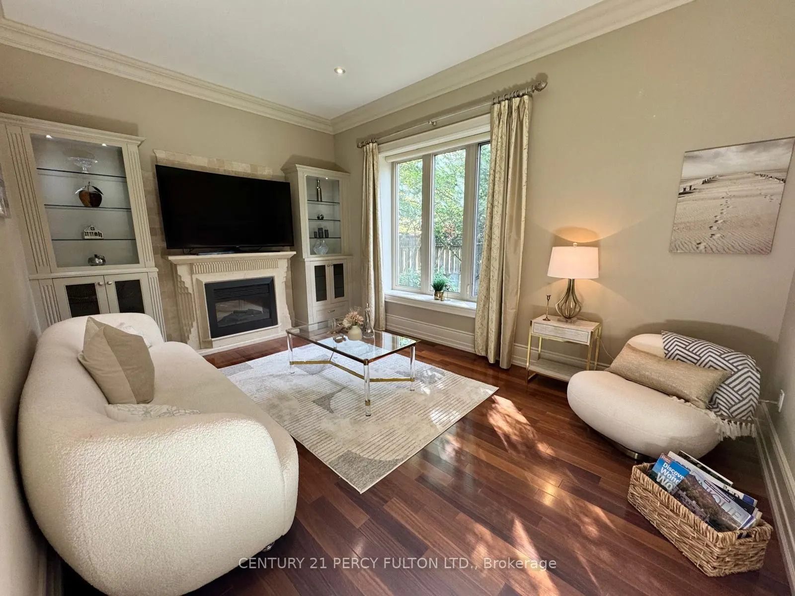 1649 Wedmore Way