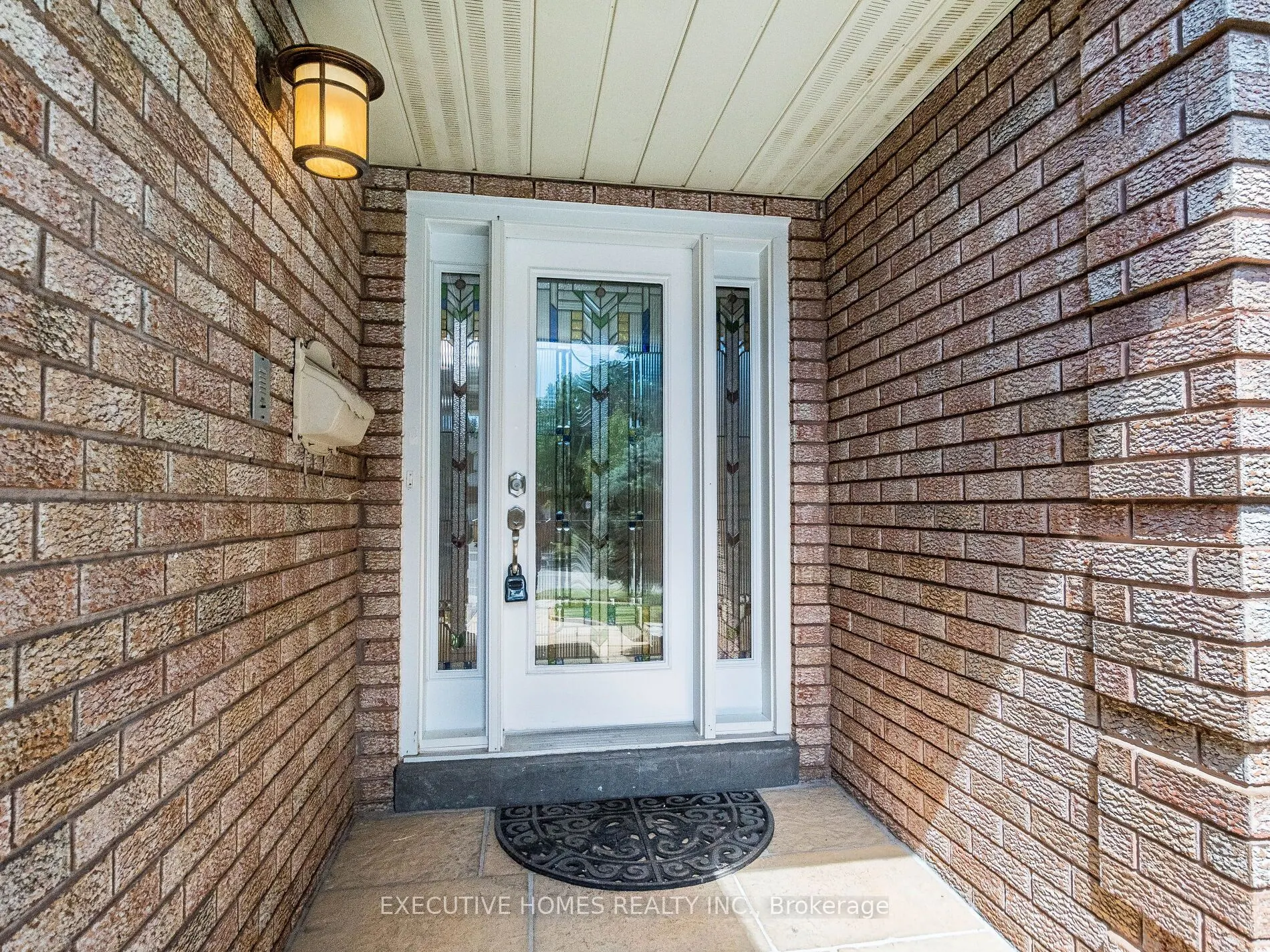 1876 Roy Ivor Crescent
