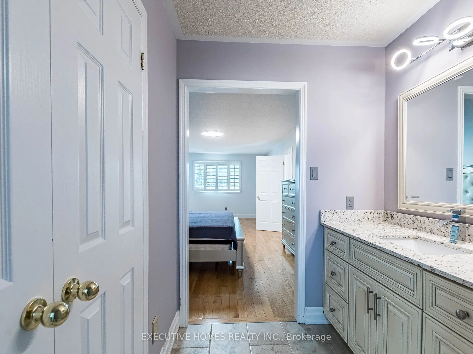 1876 Roy Ivor Crescent