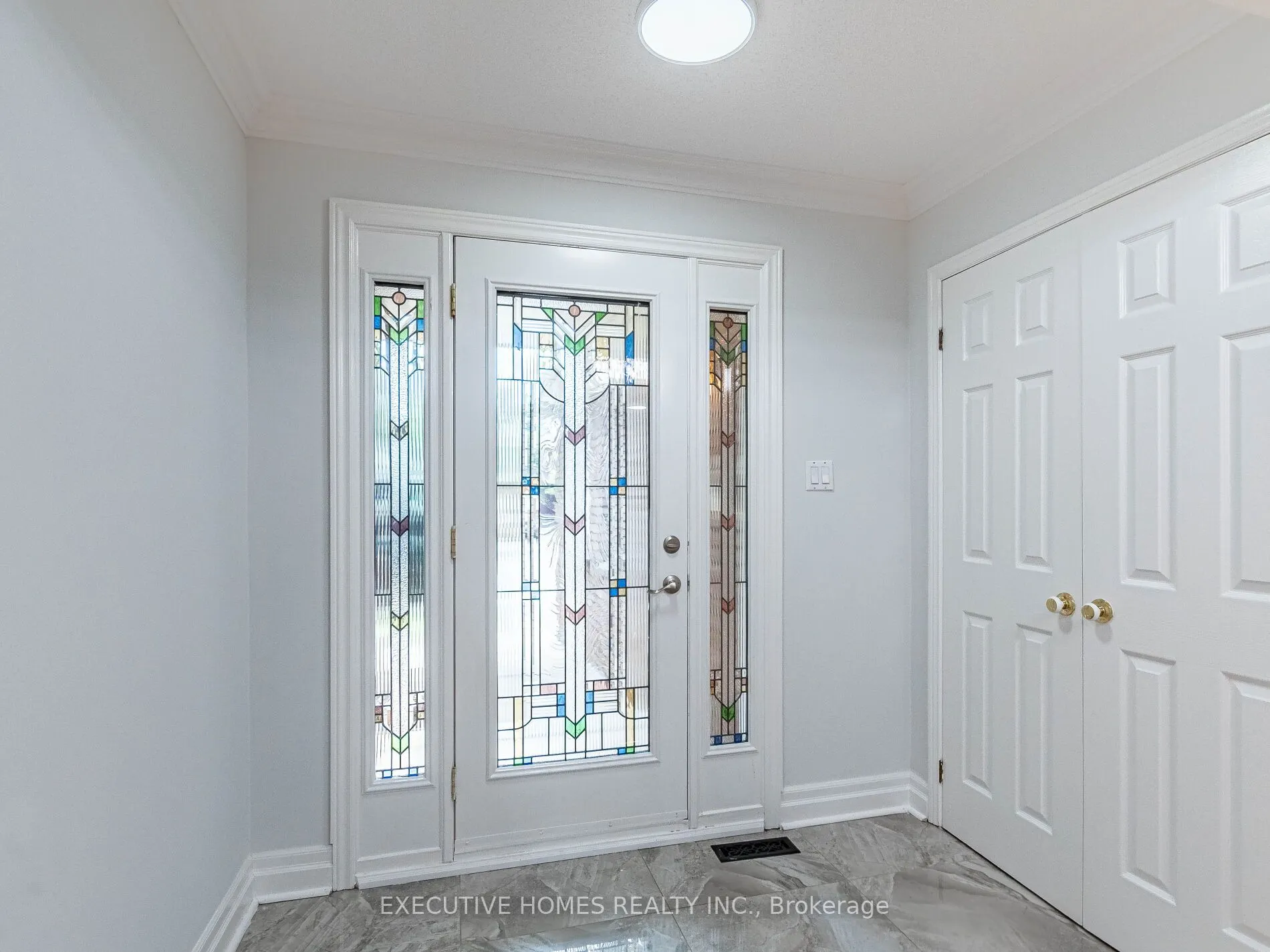 1876 Roy Ivor Crescent