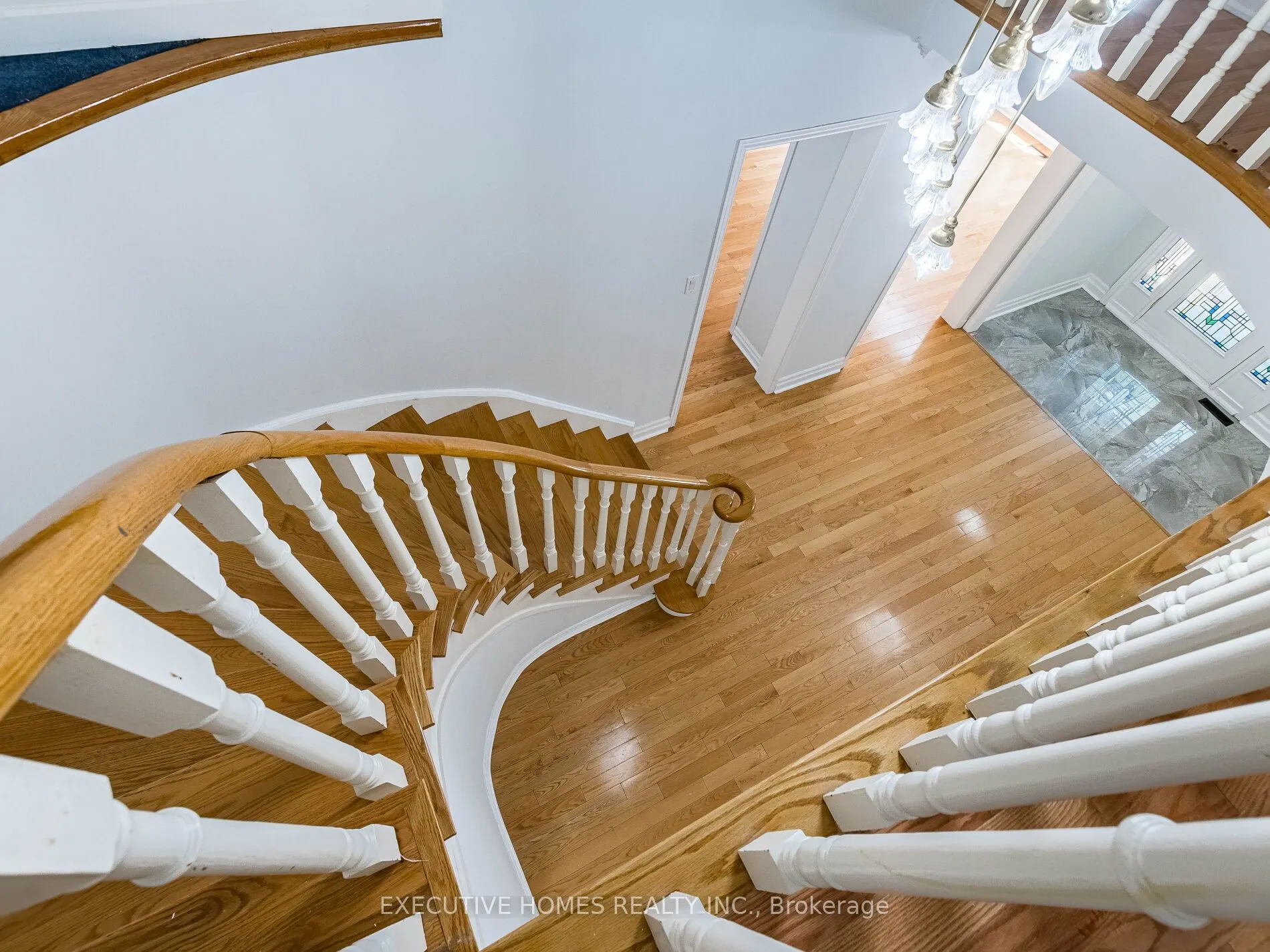 1876 Roy Ivor Crescent
