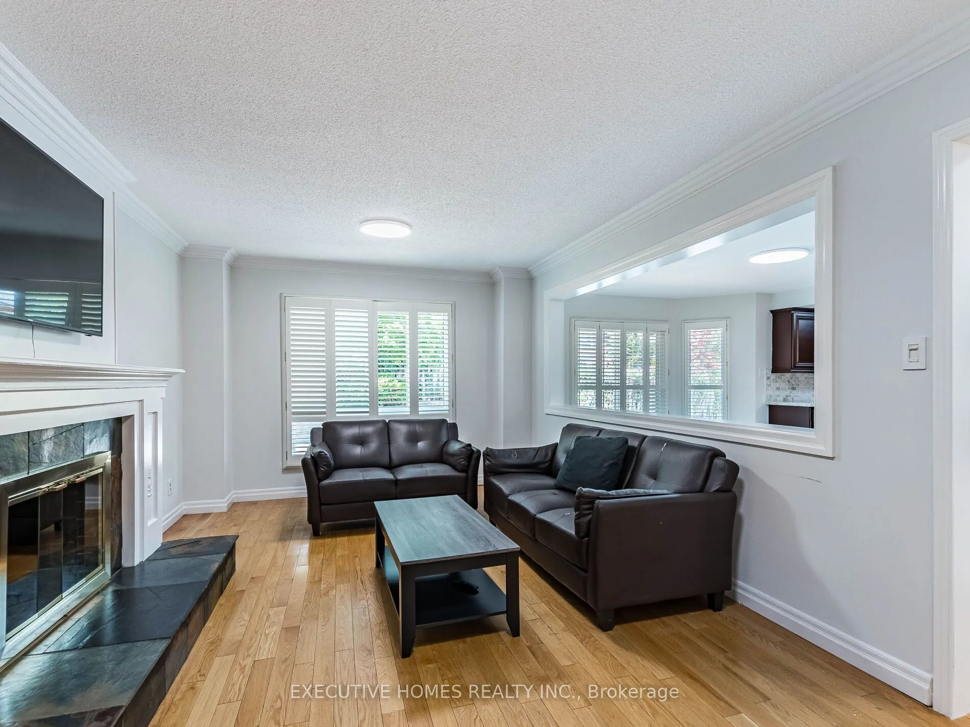 1876 Roy Ivor Crescent