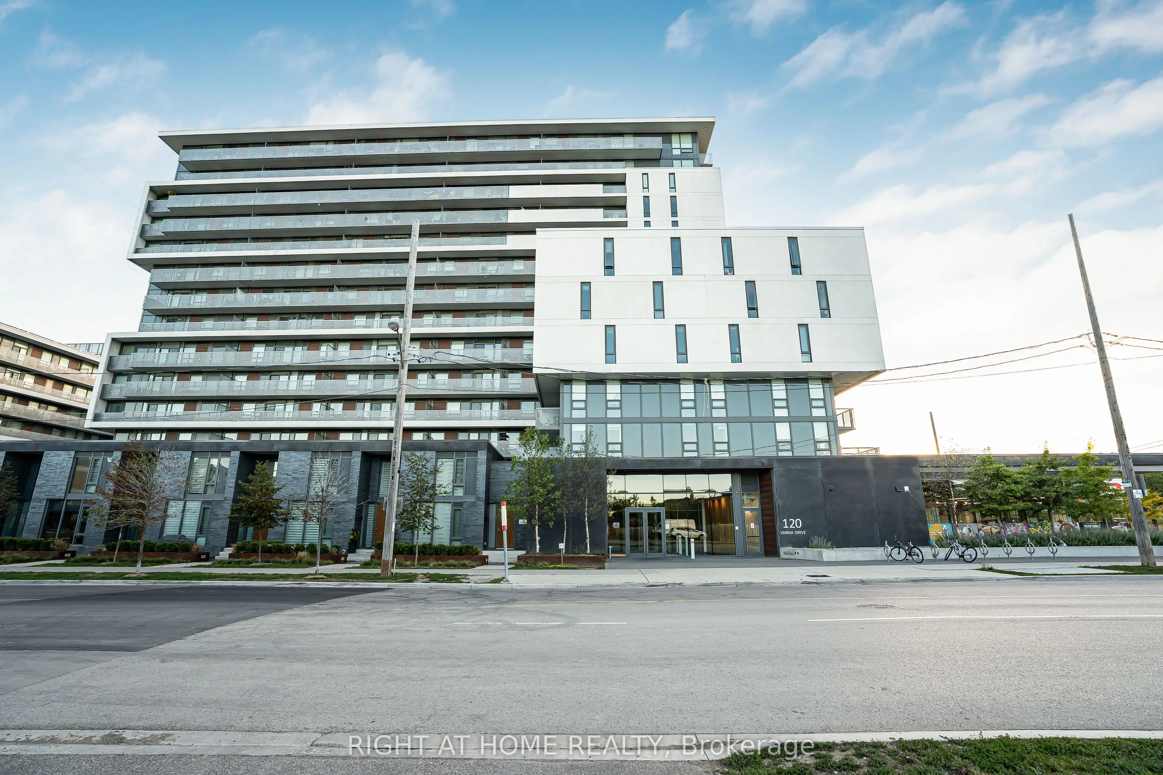 120 Varna Drive, #602