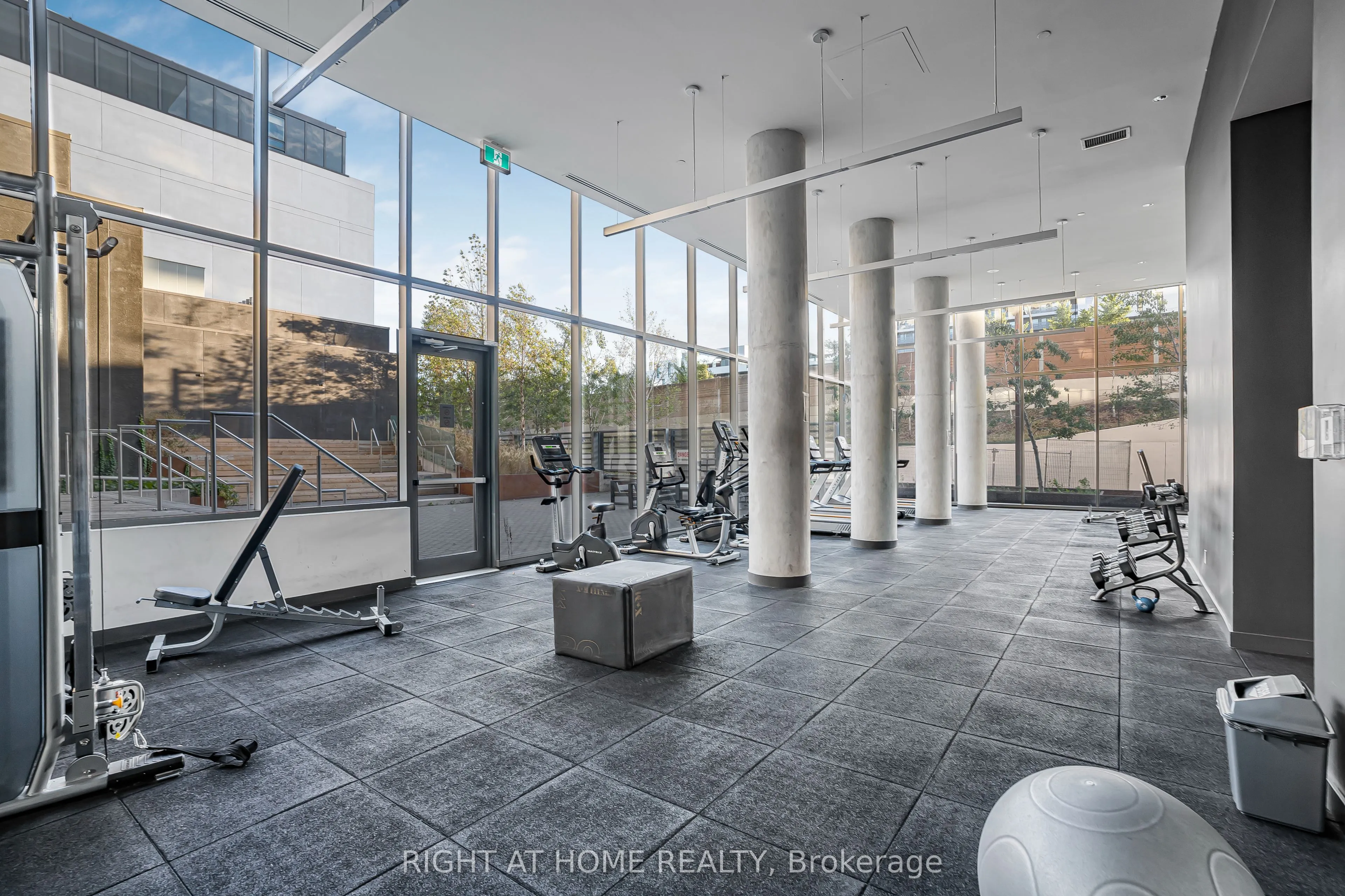 120 Varna Drive, #602