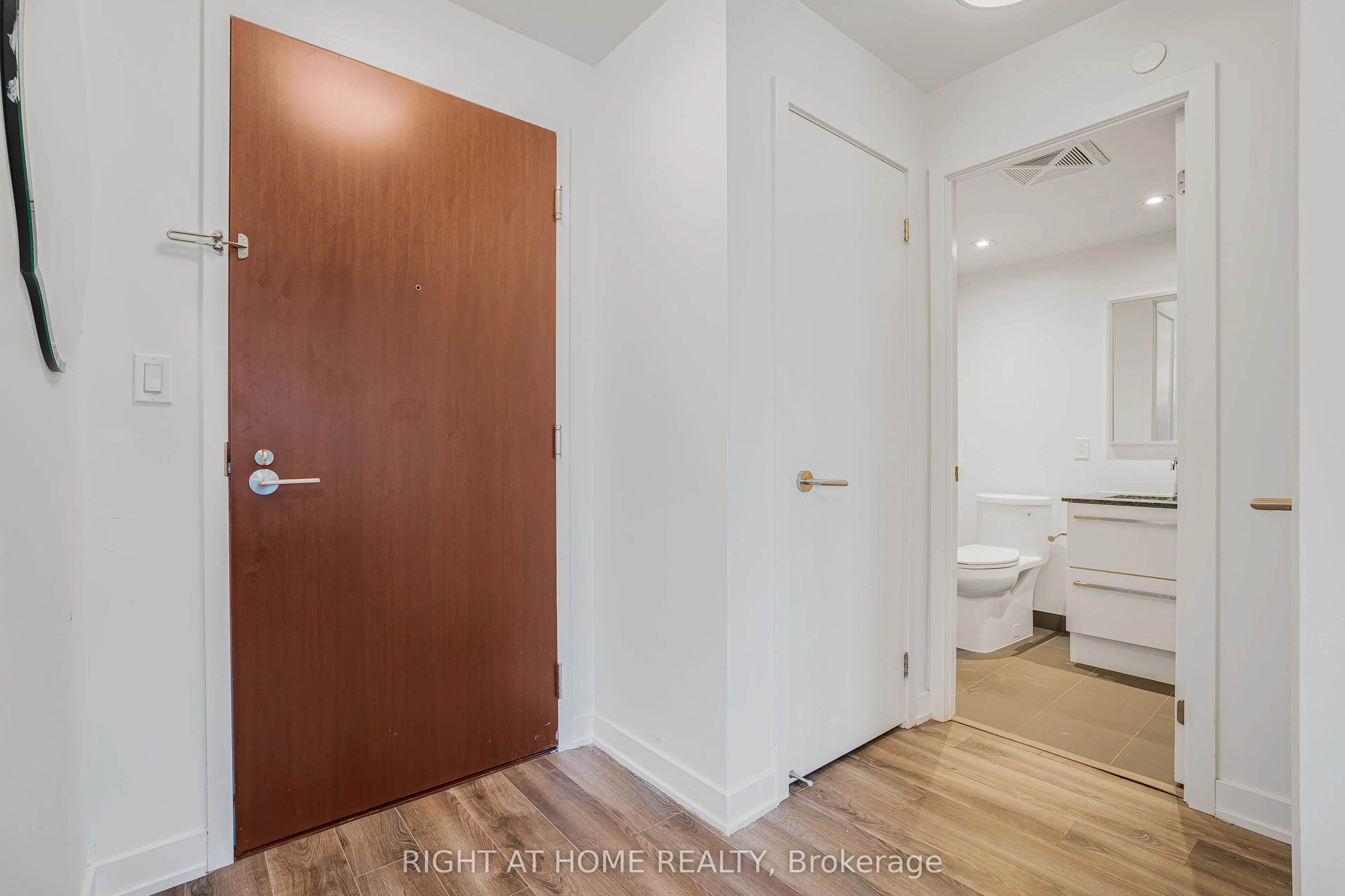 120 Varna Drive, #602