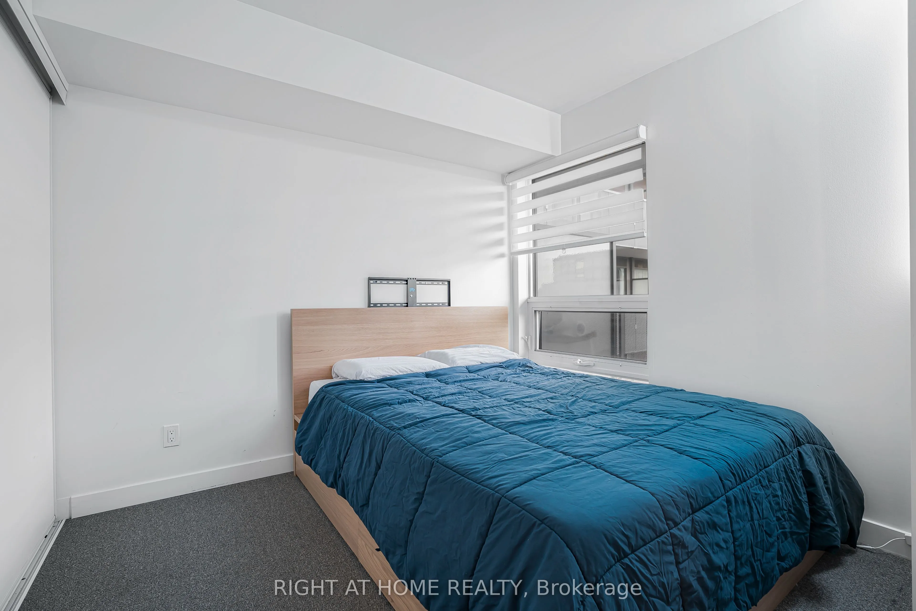 120 Varna Drive, #602