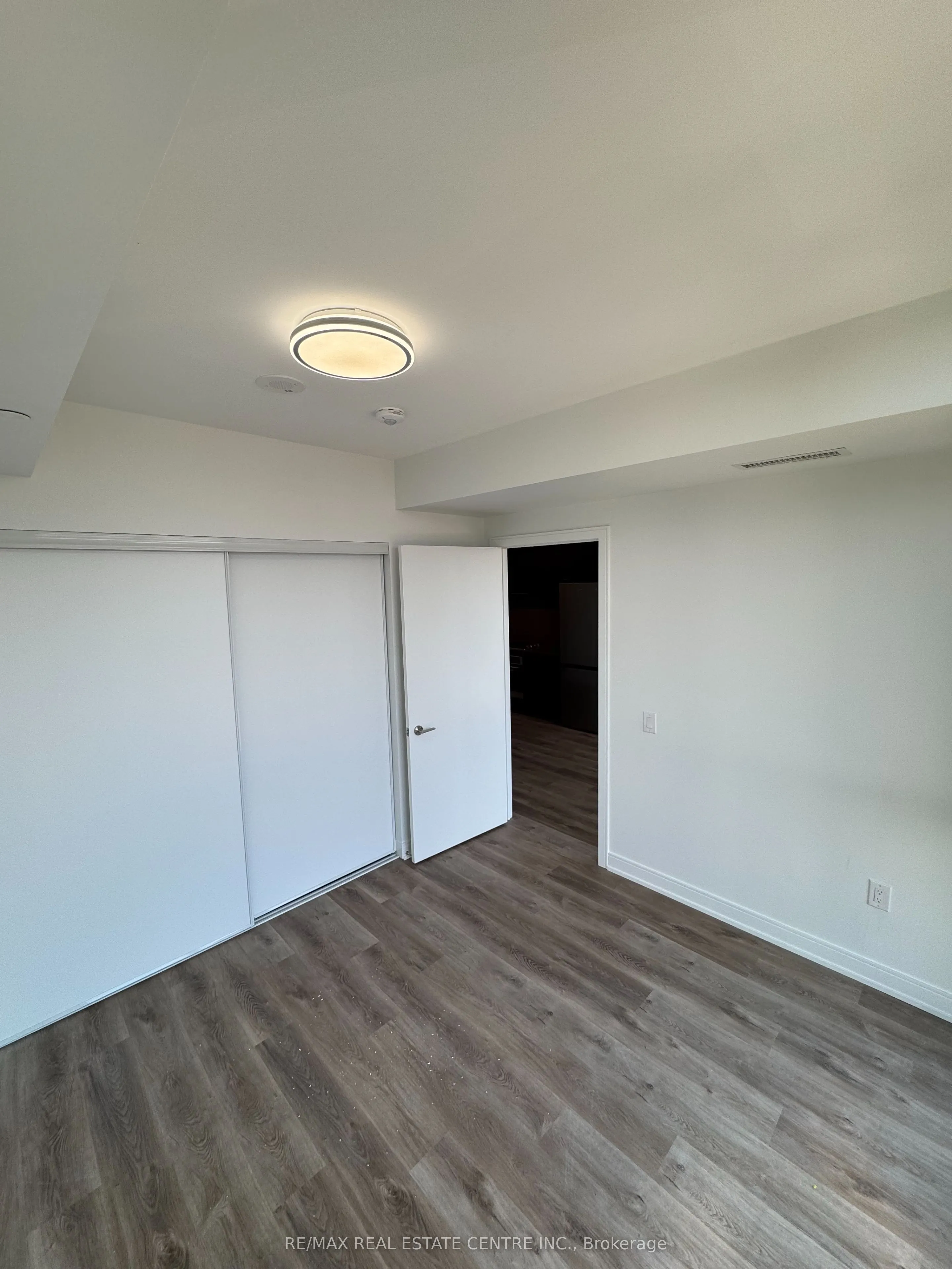 3009 Novar Road, #911