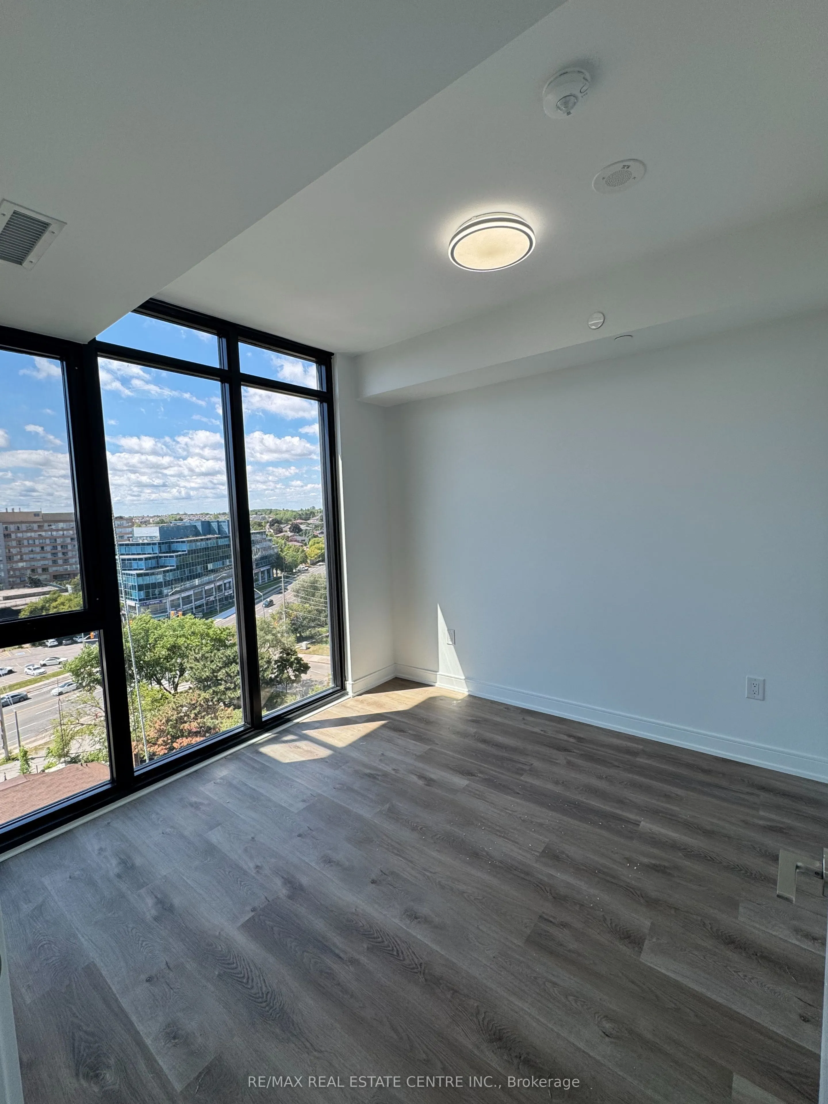 3009 Novar Road, #911