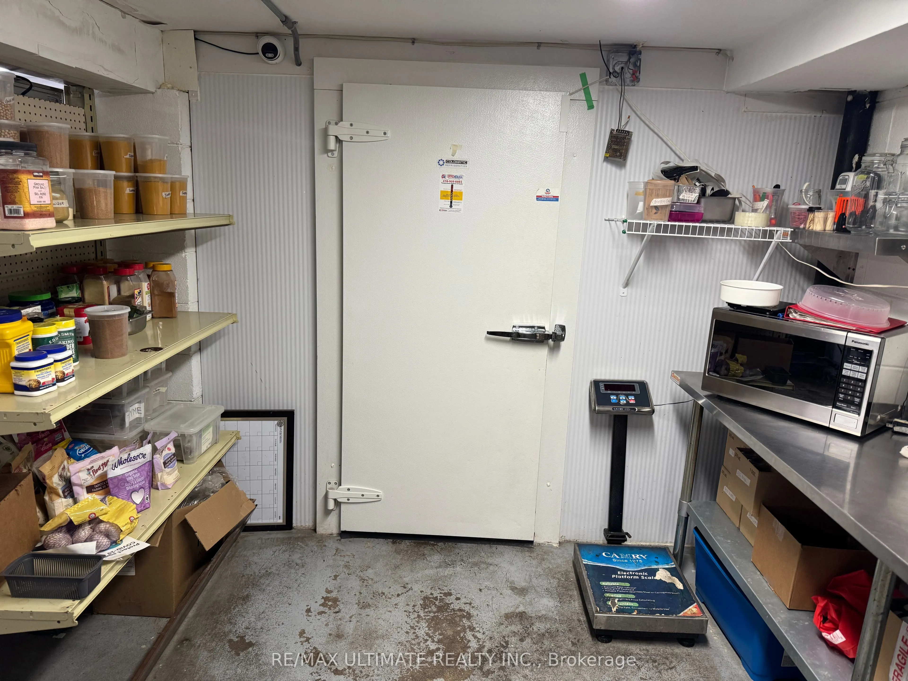 215 LAKESHORE Road E