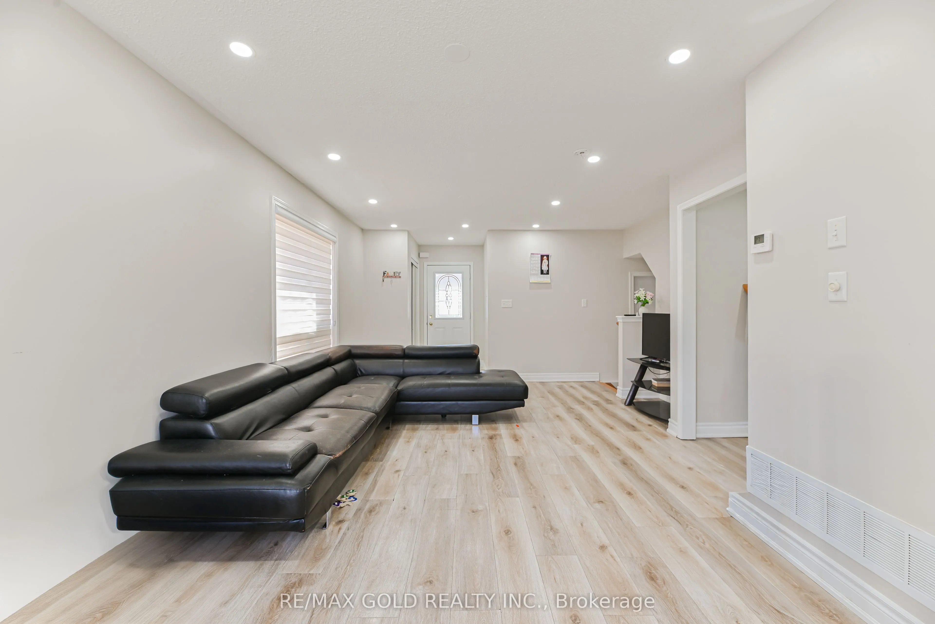 17 Levida Street