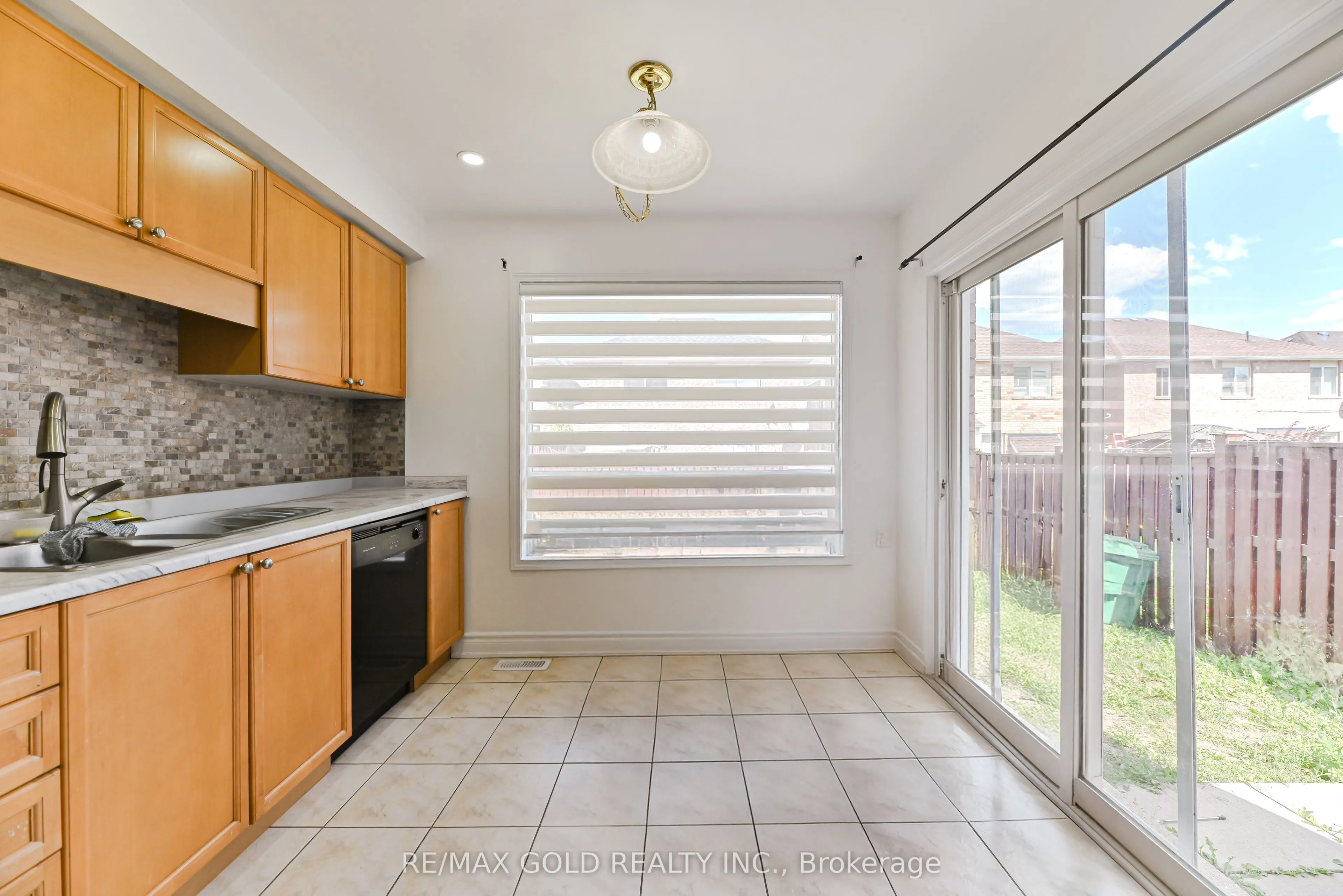 17 Levida Street