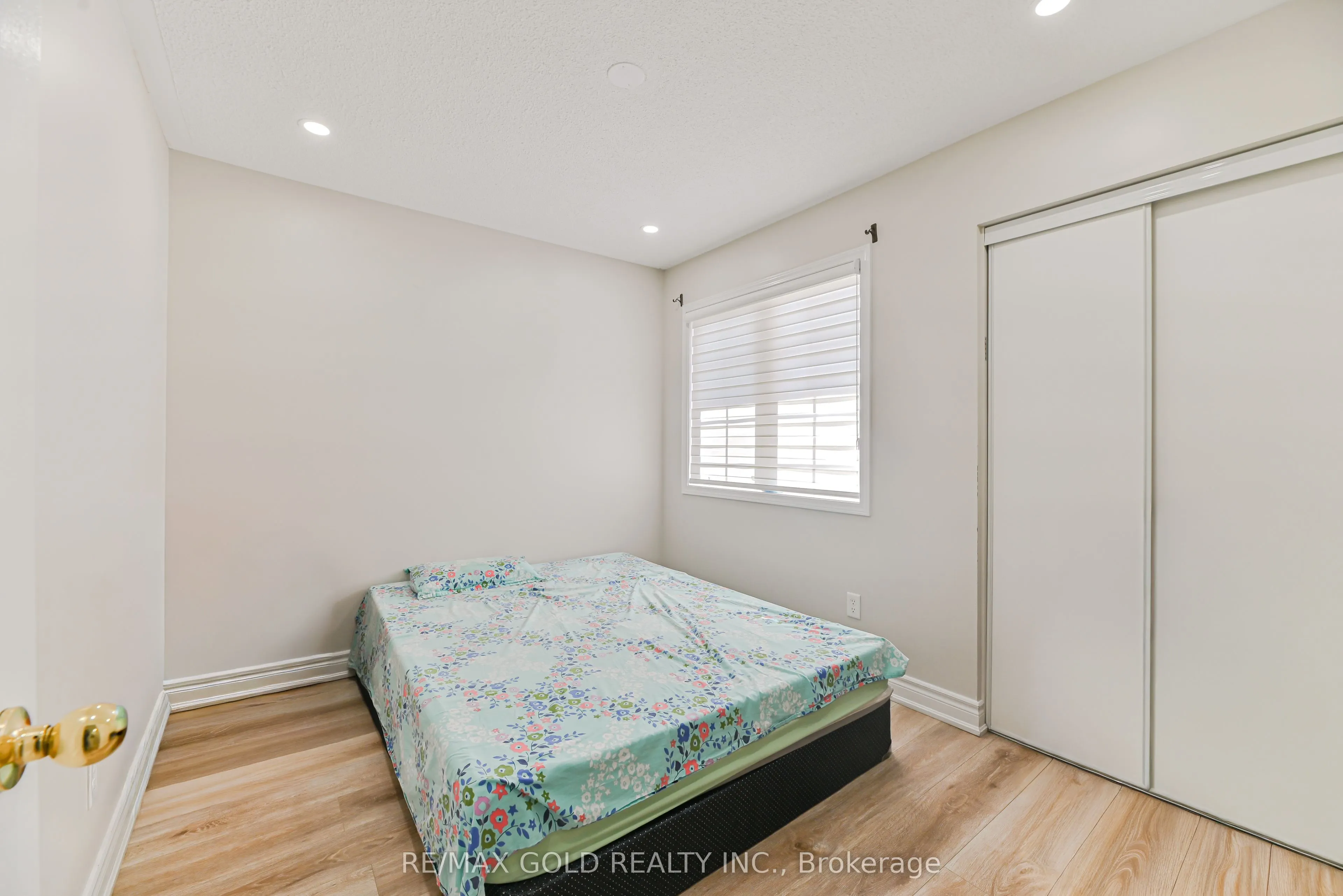 17 Levida Street