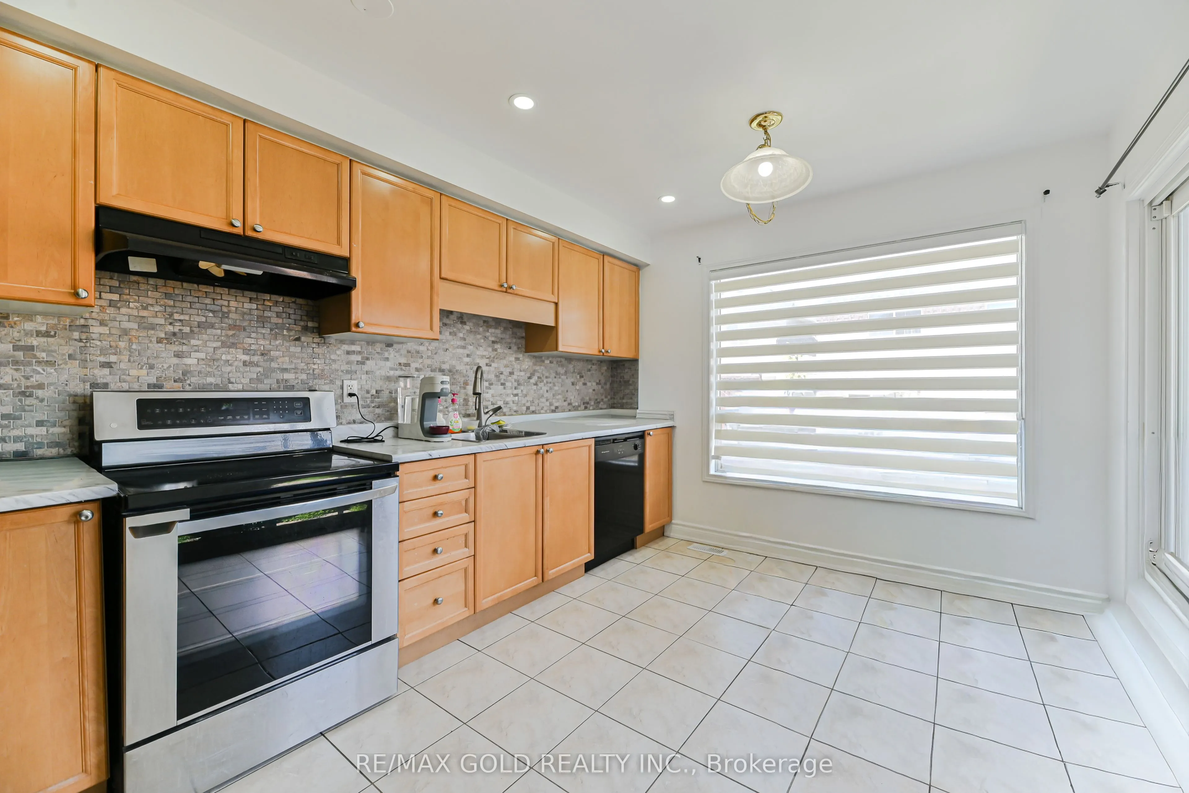 17 Levida Street
