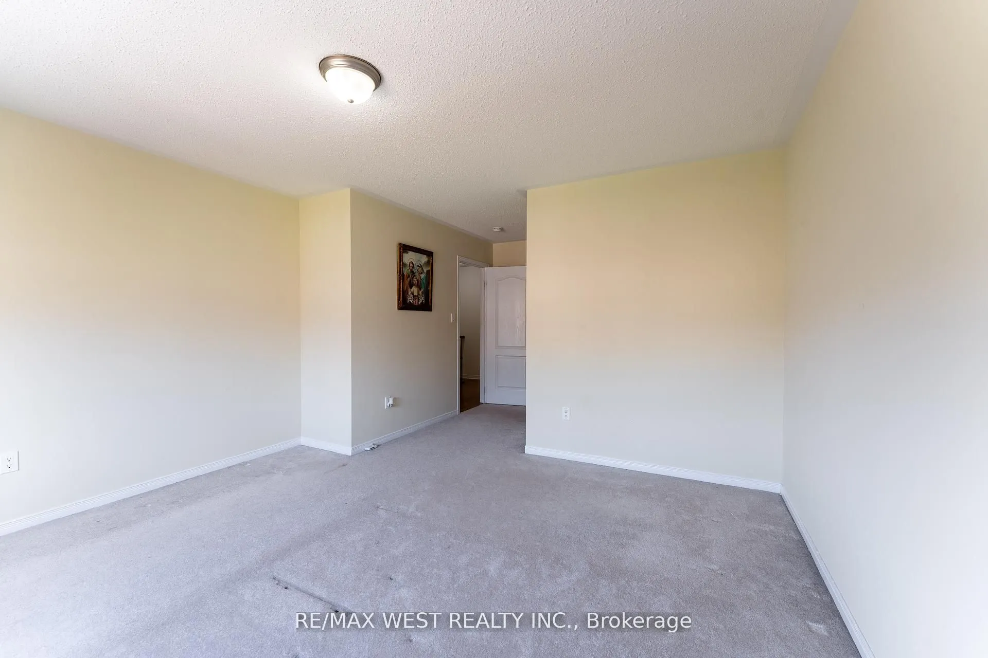 40 Yellowknife Road