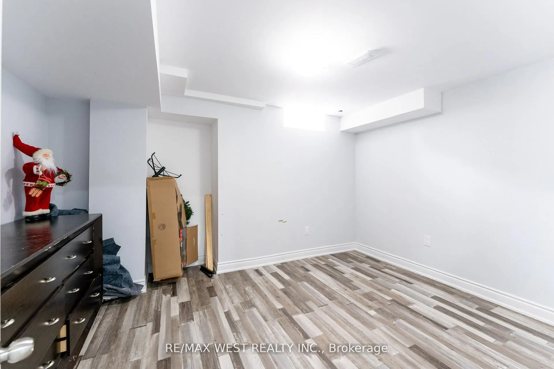 40 Yellowknife Road