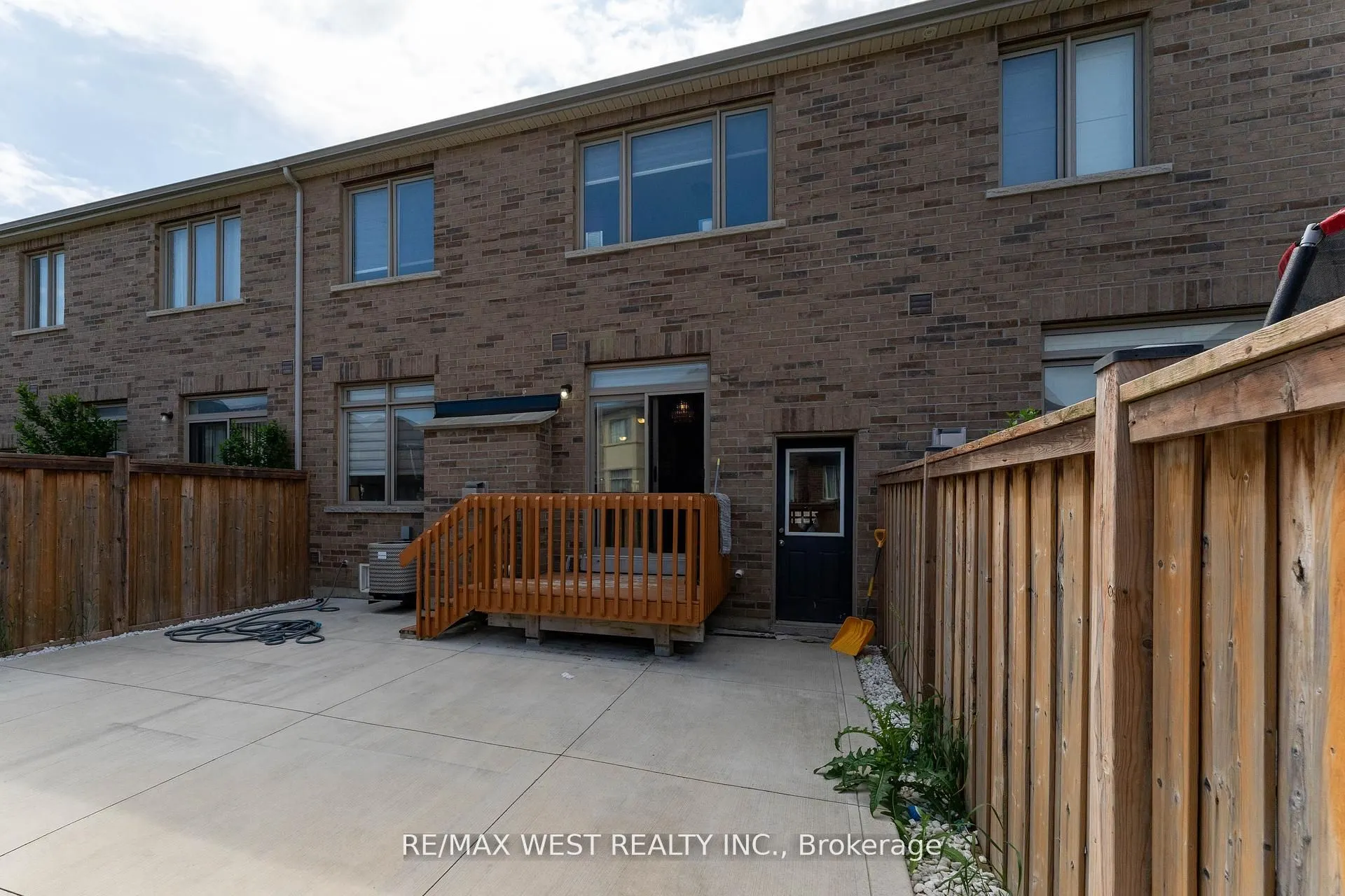 40 Yellowknife Road