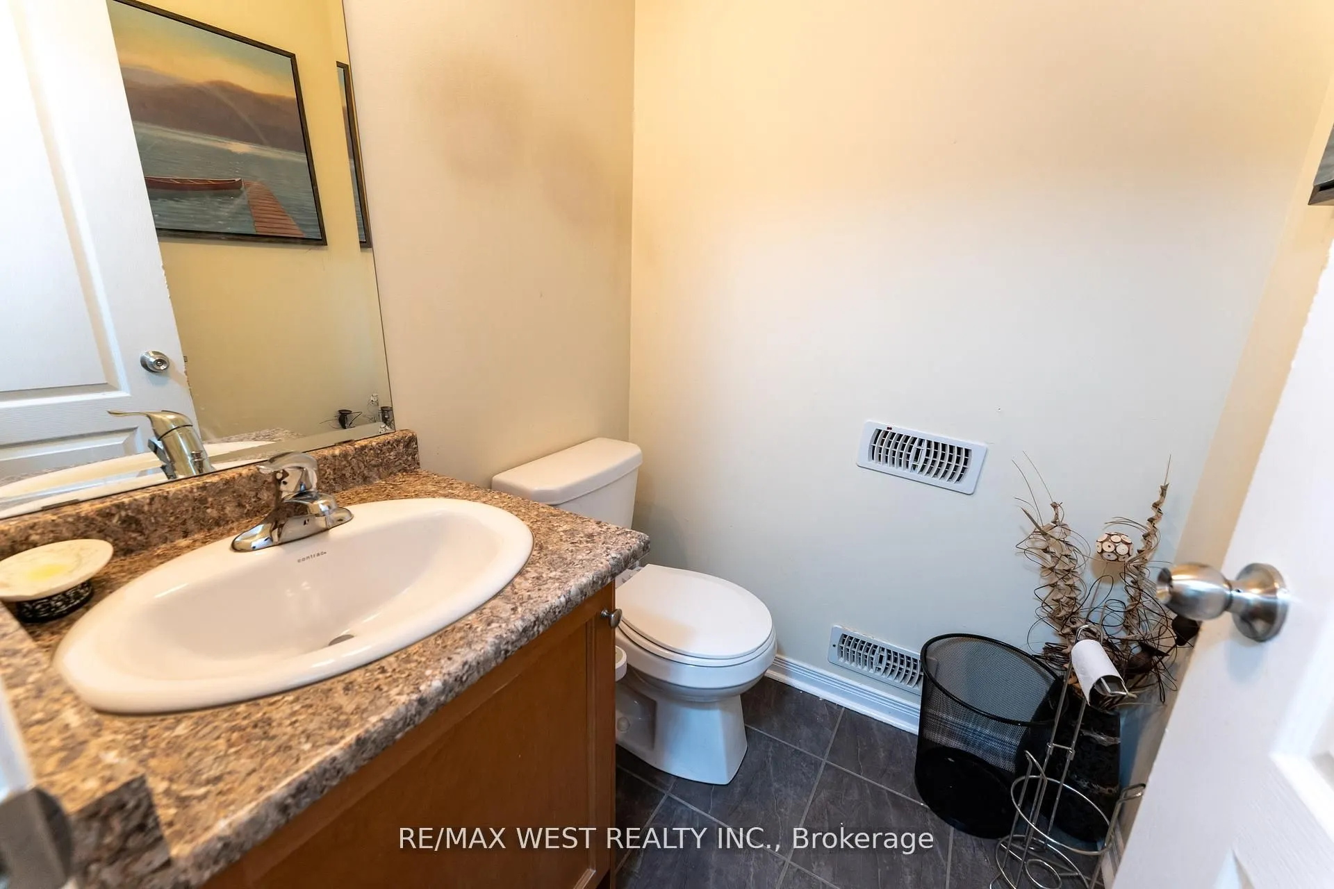 40 Yellowknife Road