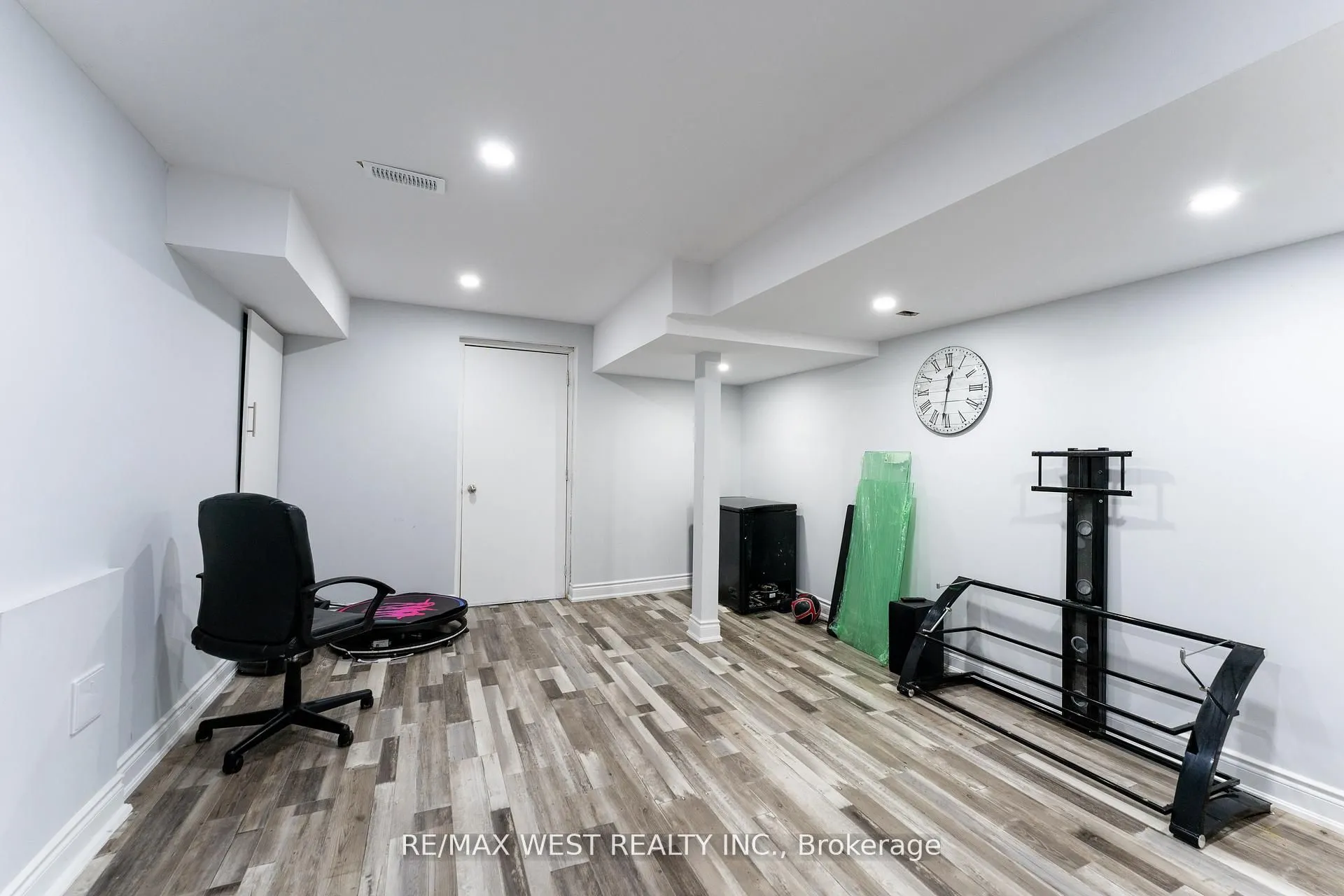 40 Yellowknife Road