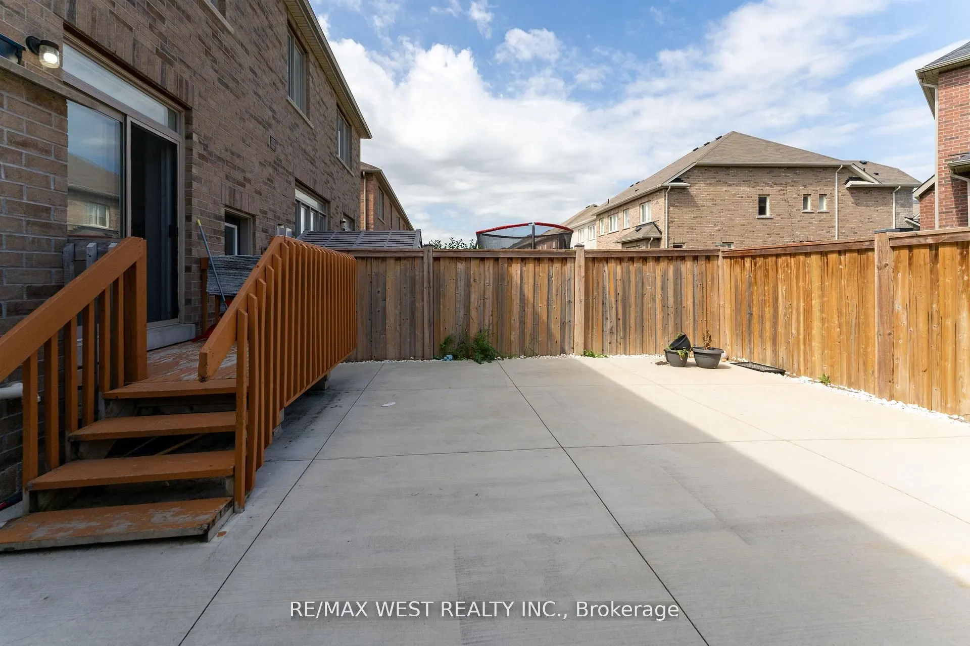 40 Yellowknife Road