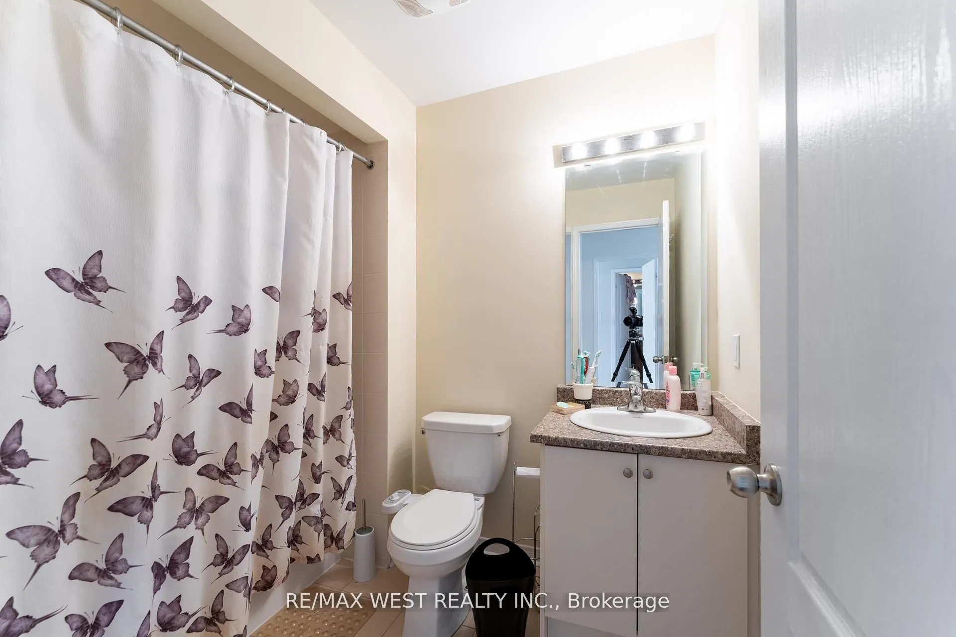 40 Yellowknife Road