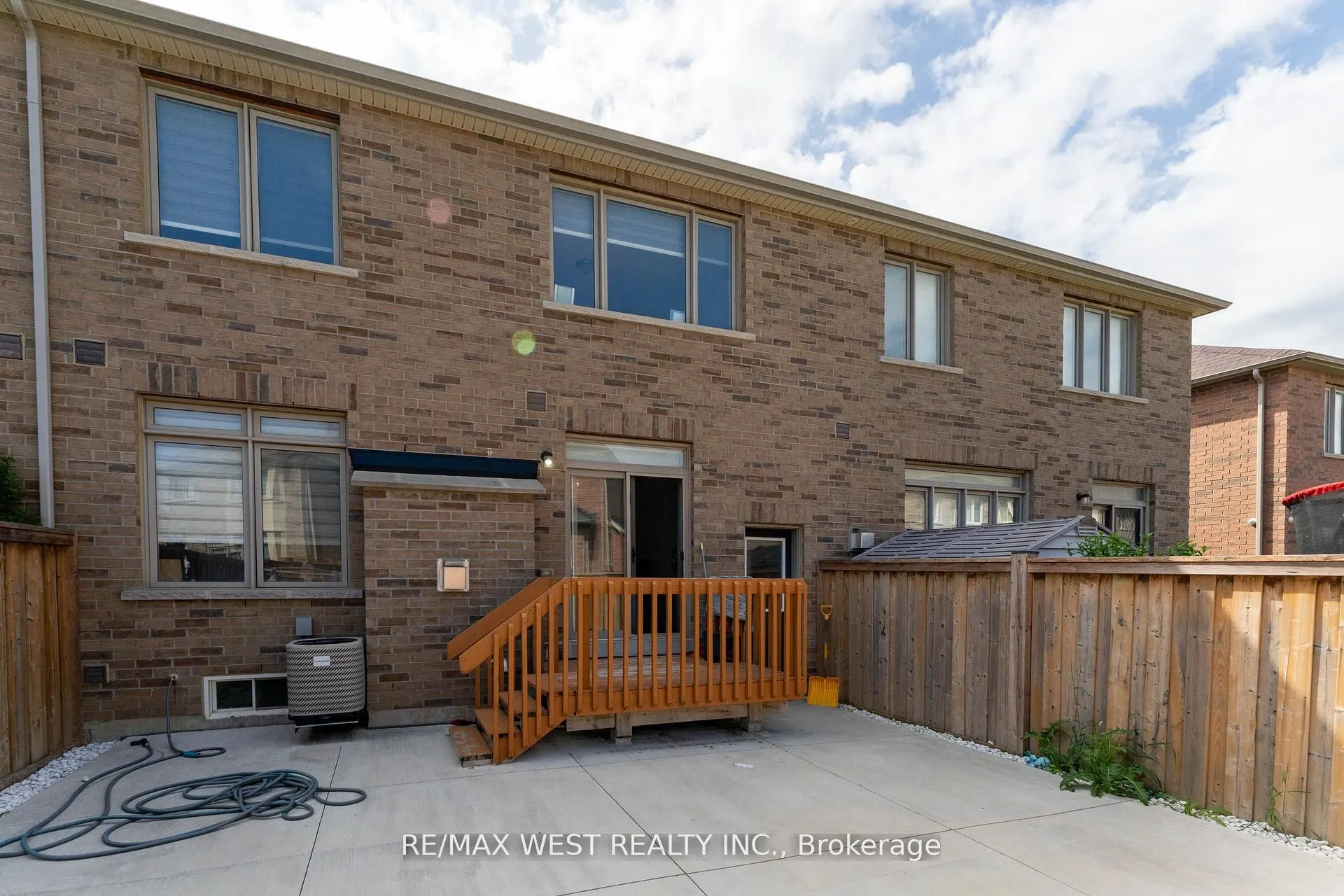 40 Yellowknife Road