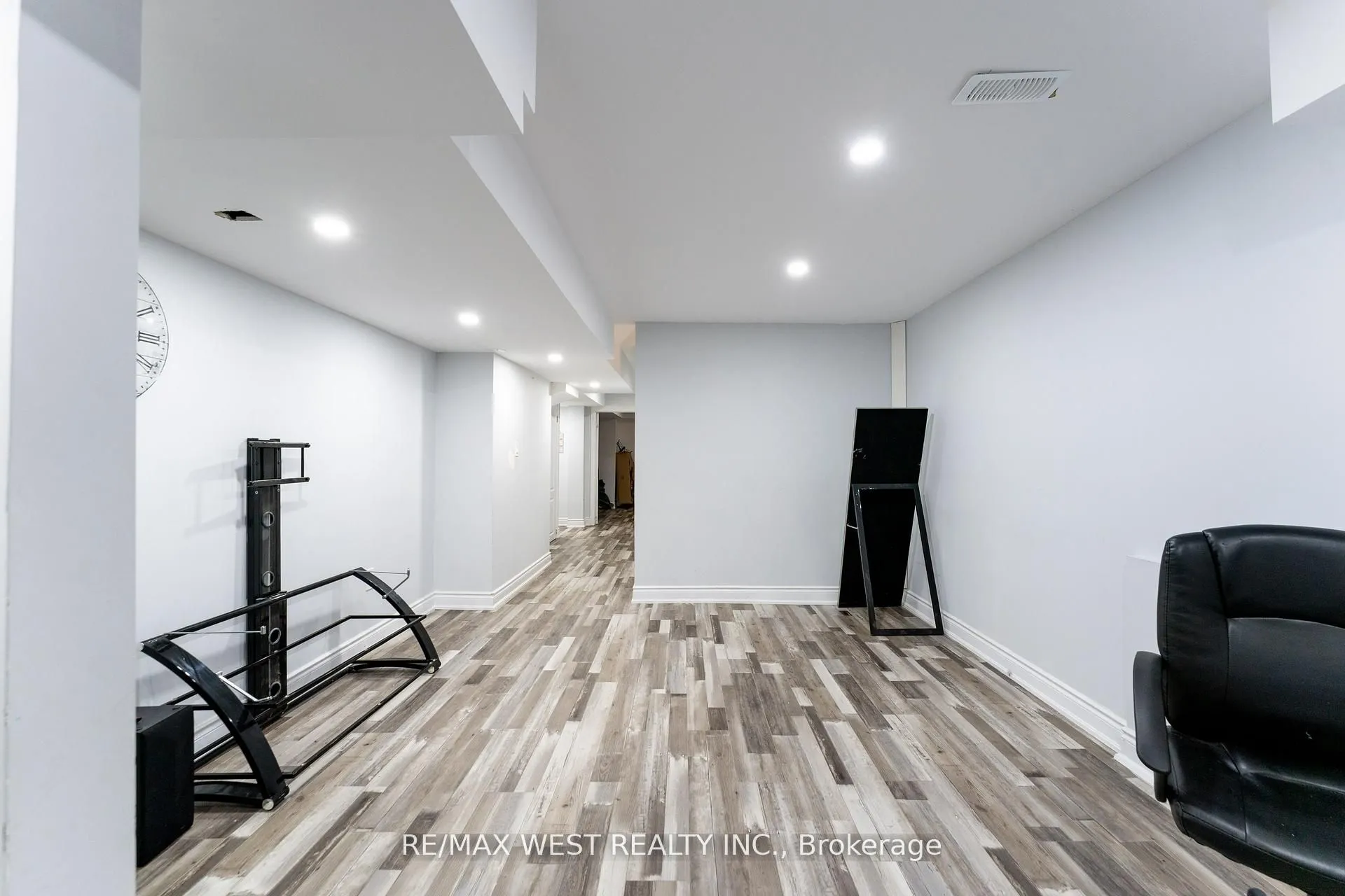 40 Yellowknife Road