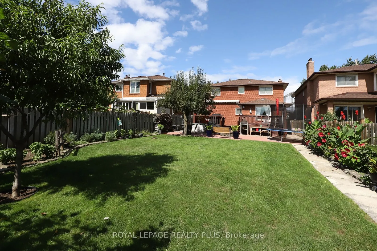 1086 Hedge Drive