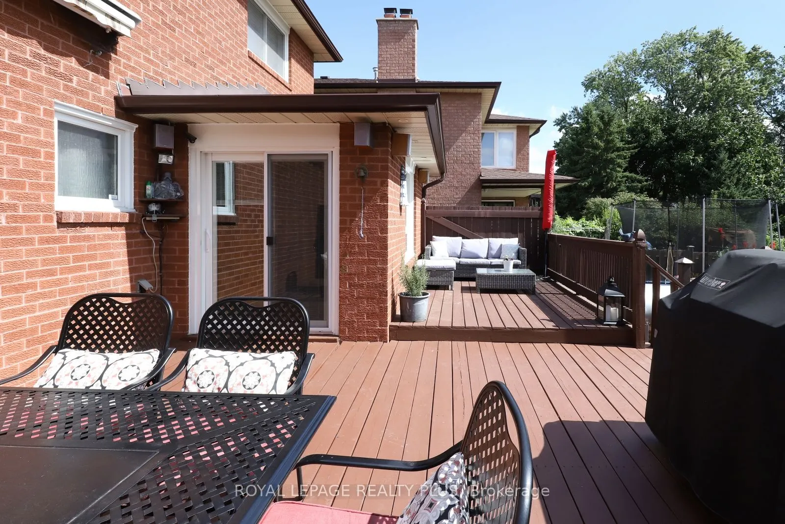 1086 Hedge Drive