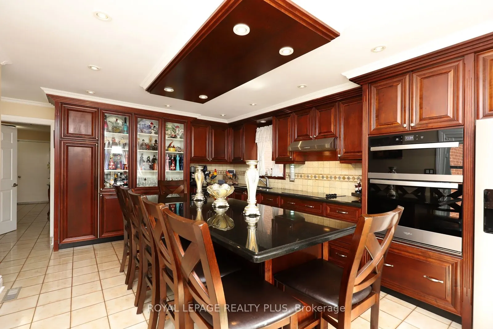 1086 Hedge Drive