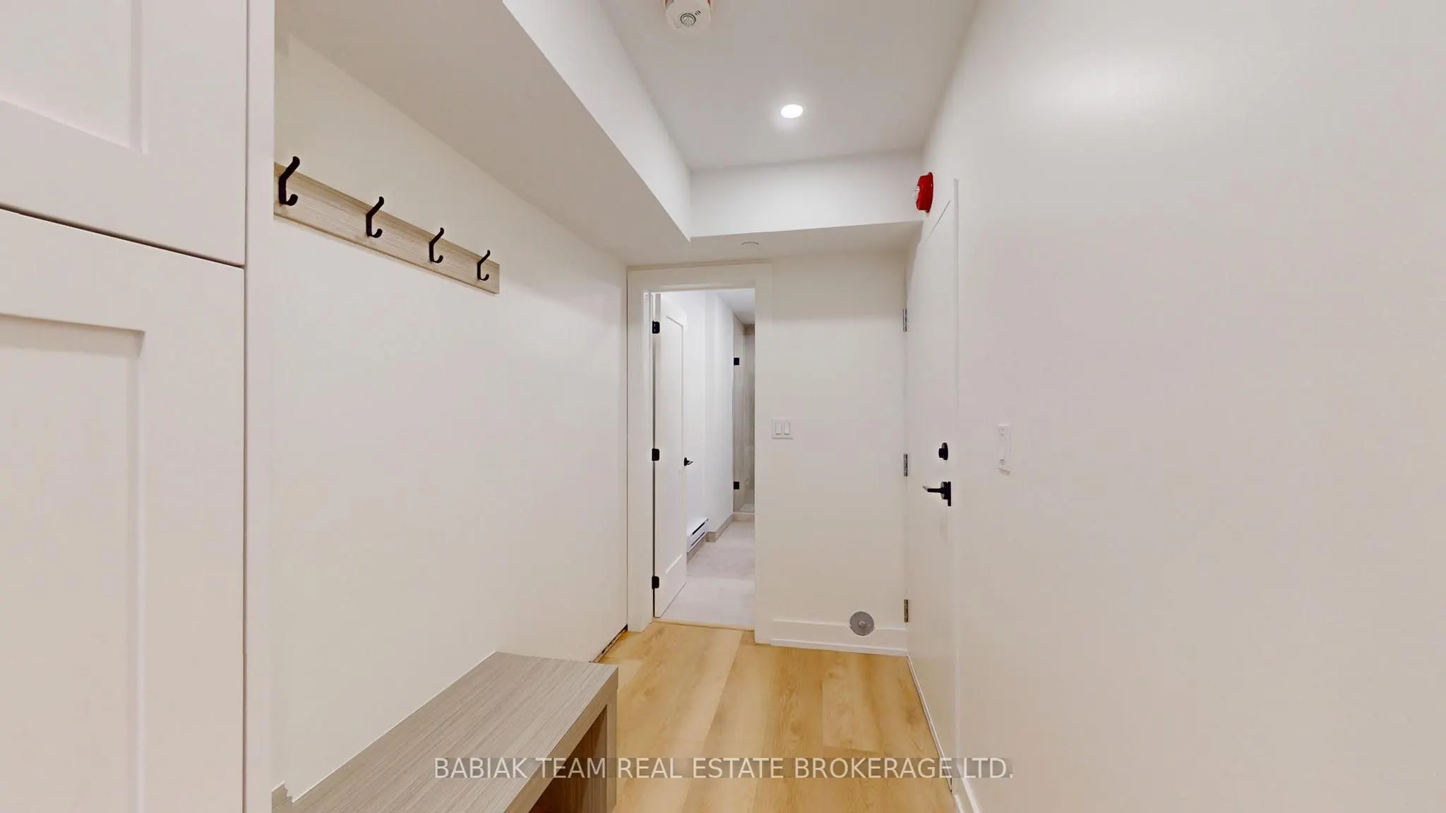 656 Annette Street, #B1