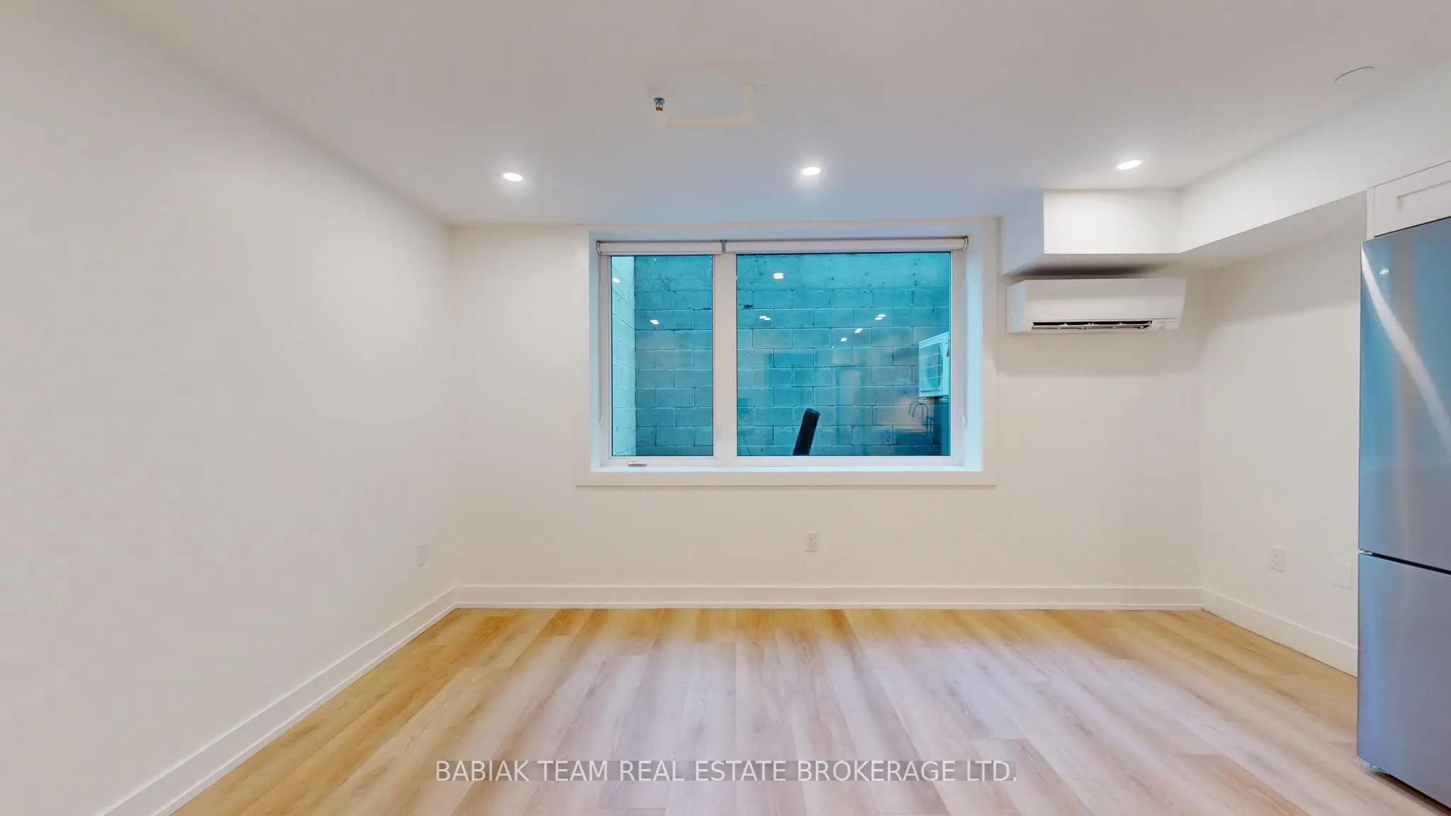 656 Annette Street, #B1