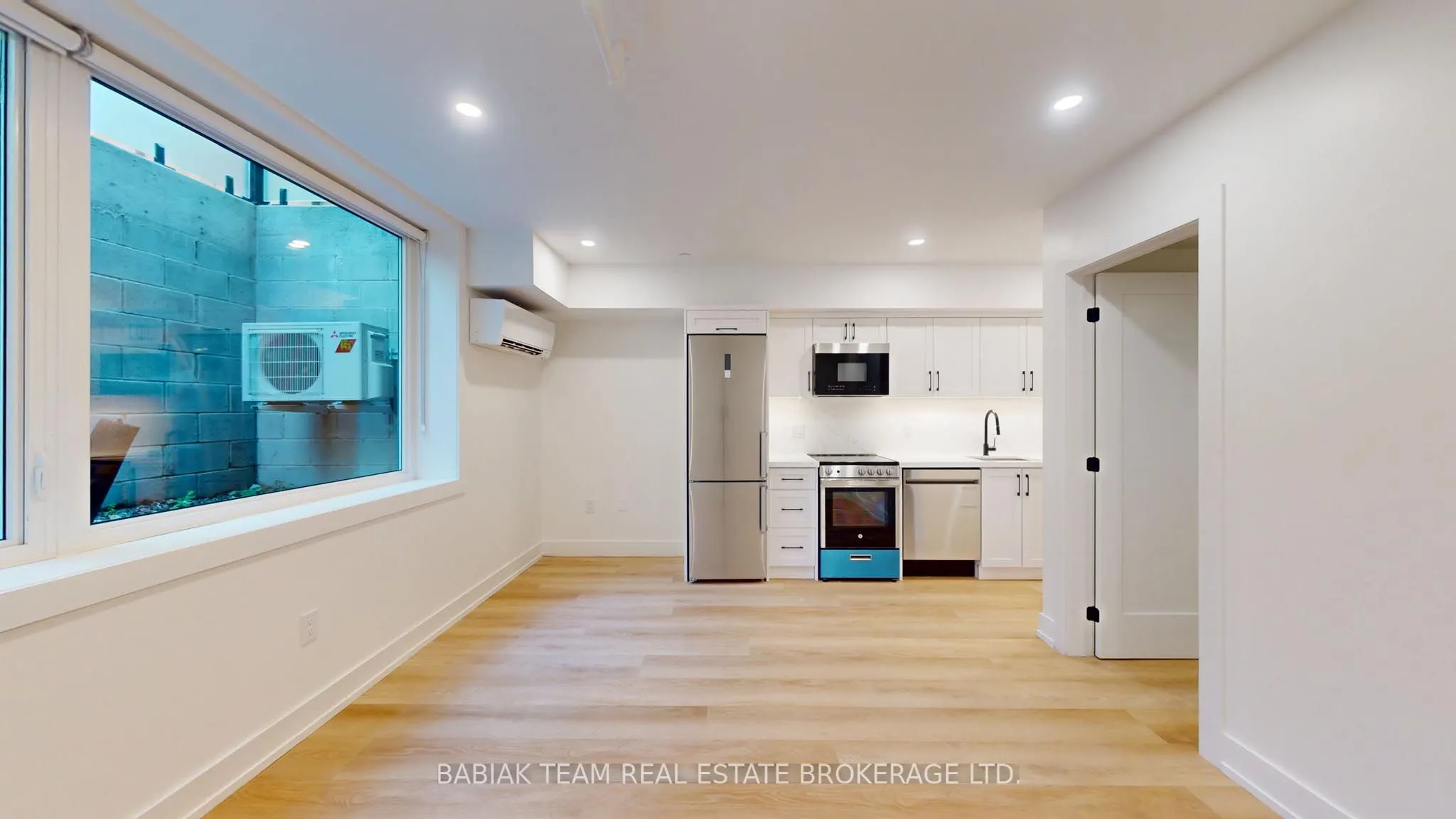 656 Annette Street, #B1