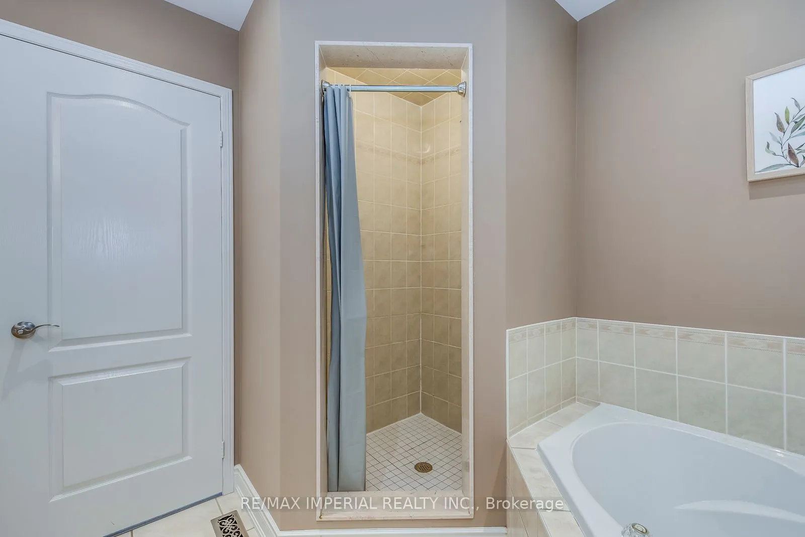 2182 Oakpoint Road