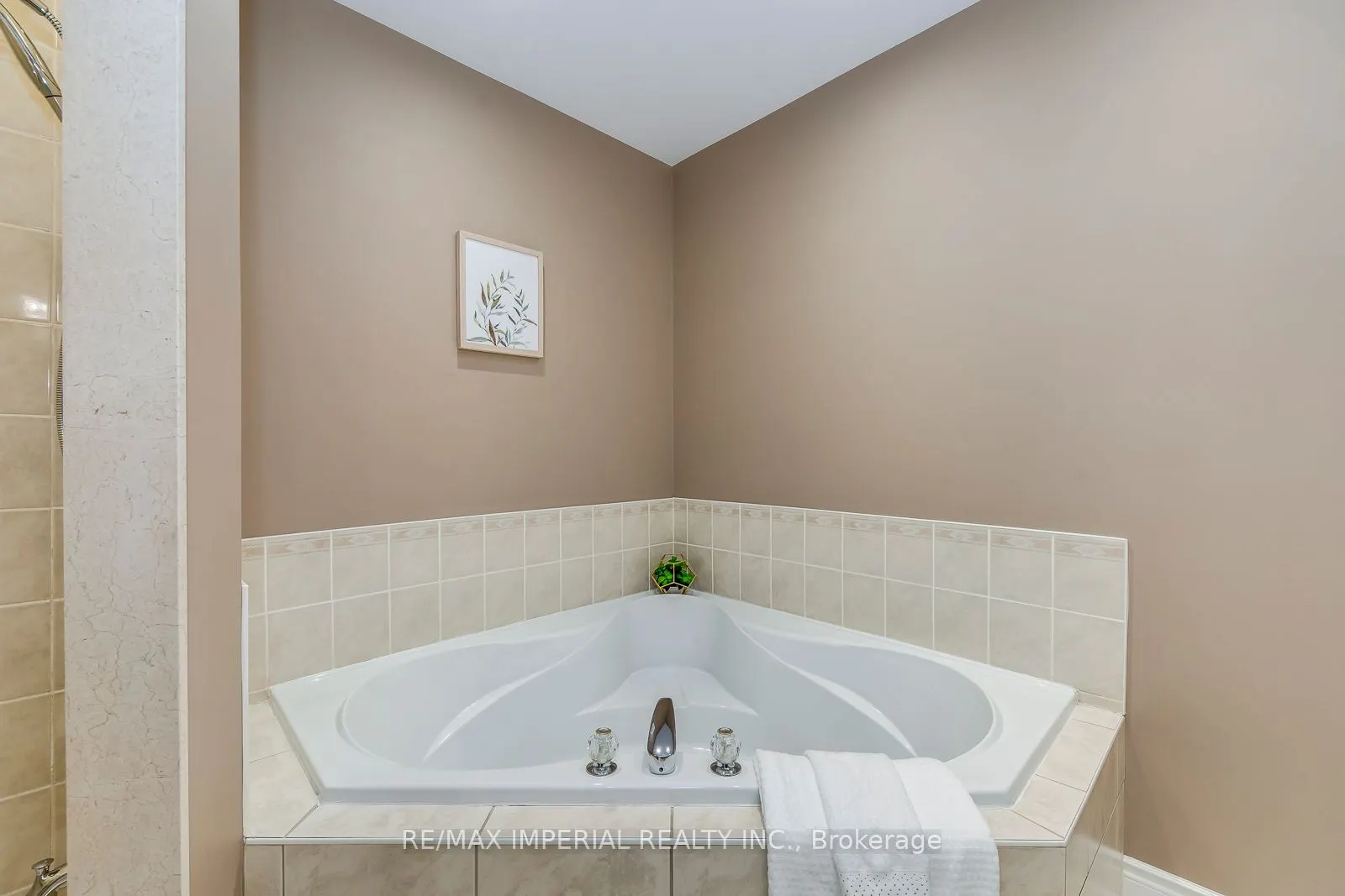 2182 Oakpoint Road