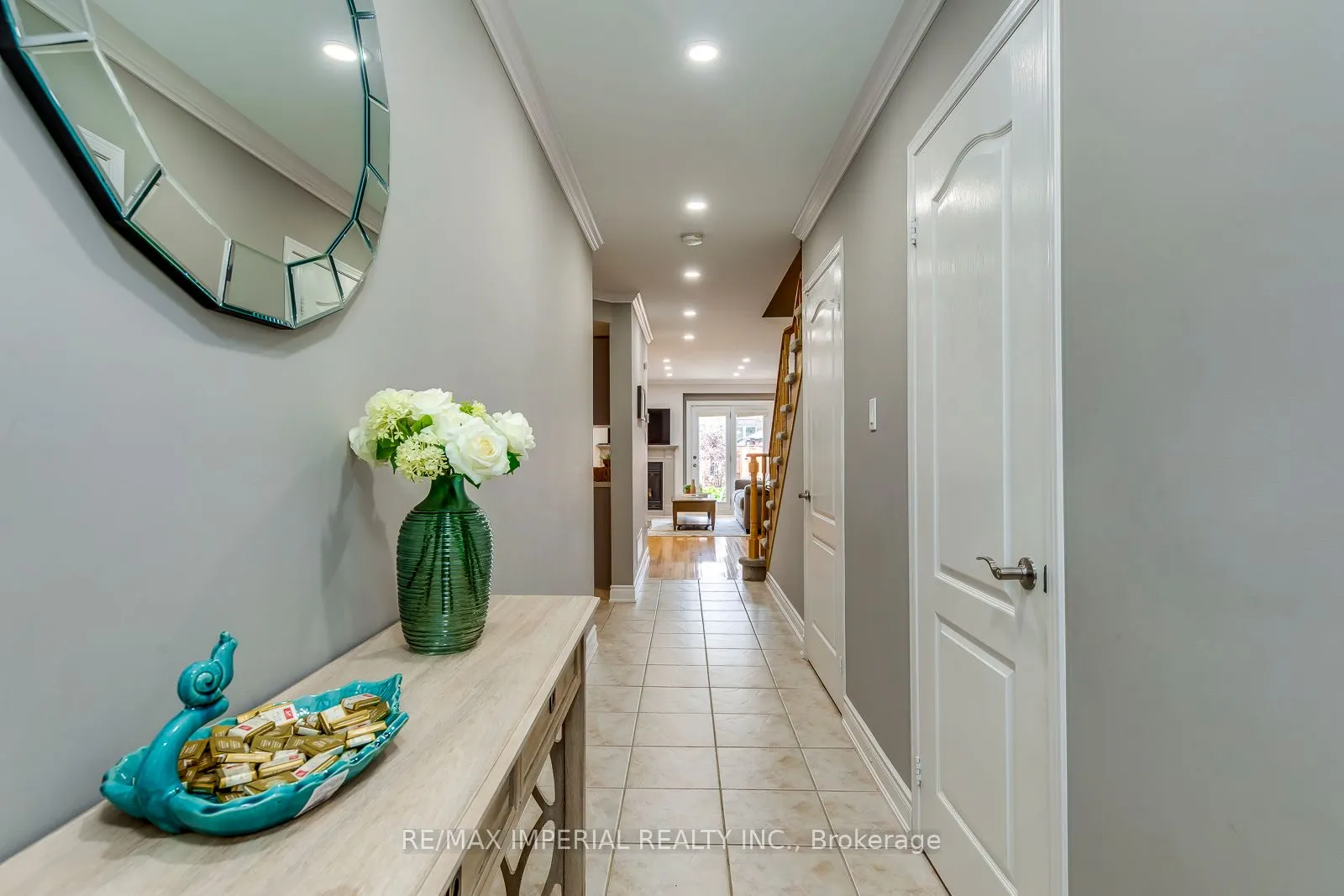 2182 Oakpoint Road
