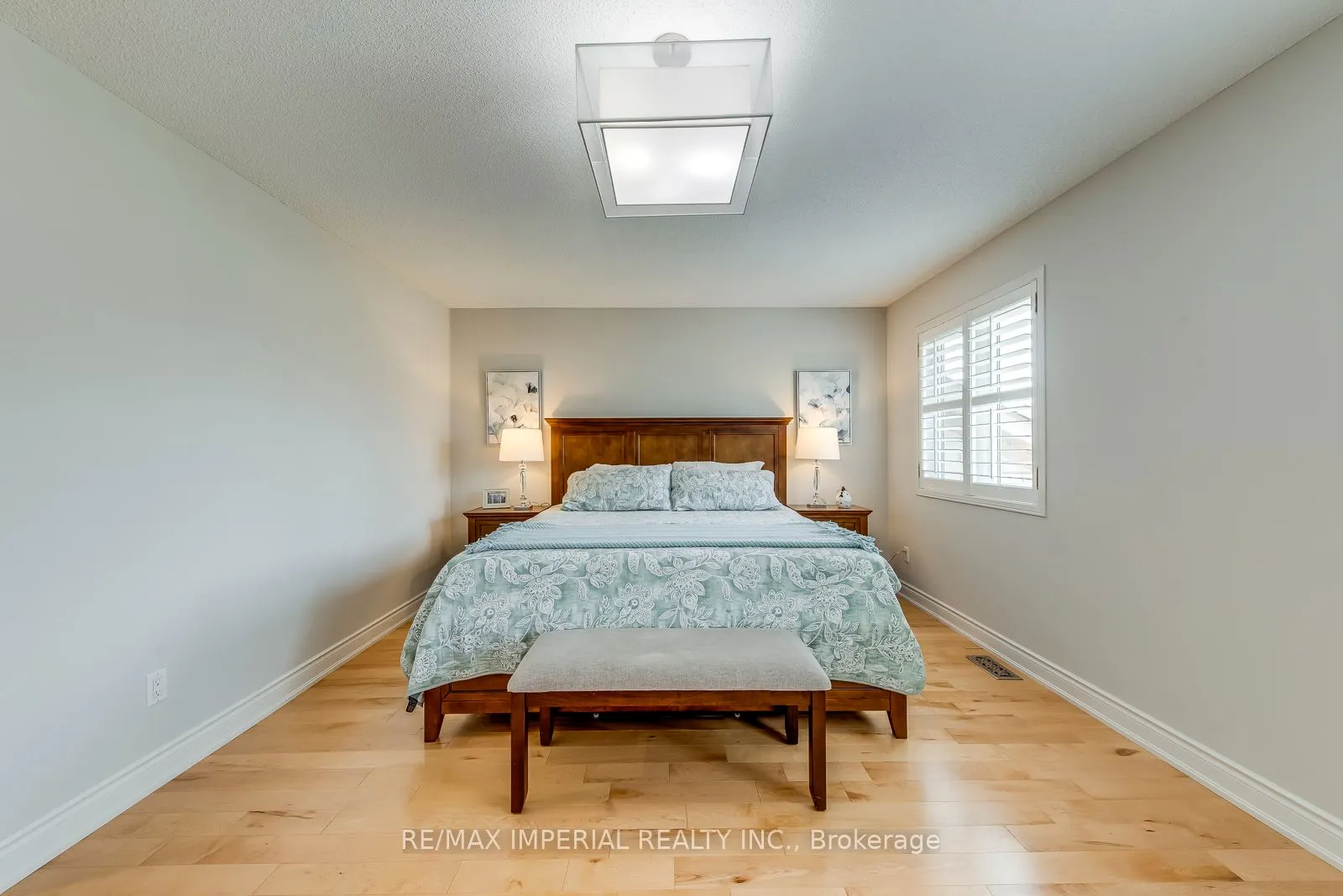 2182 Oakpoint Road