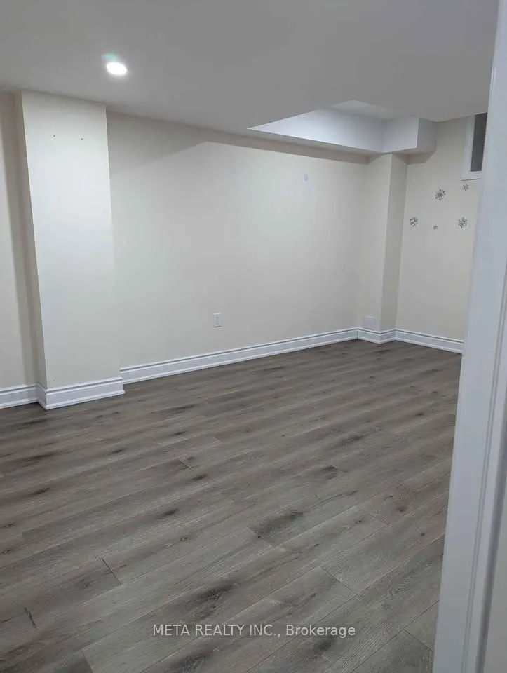 1 Kistler Street