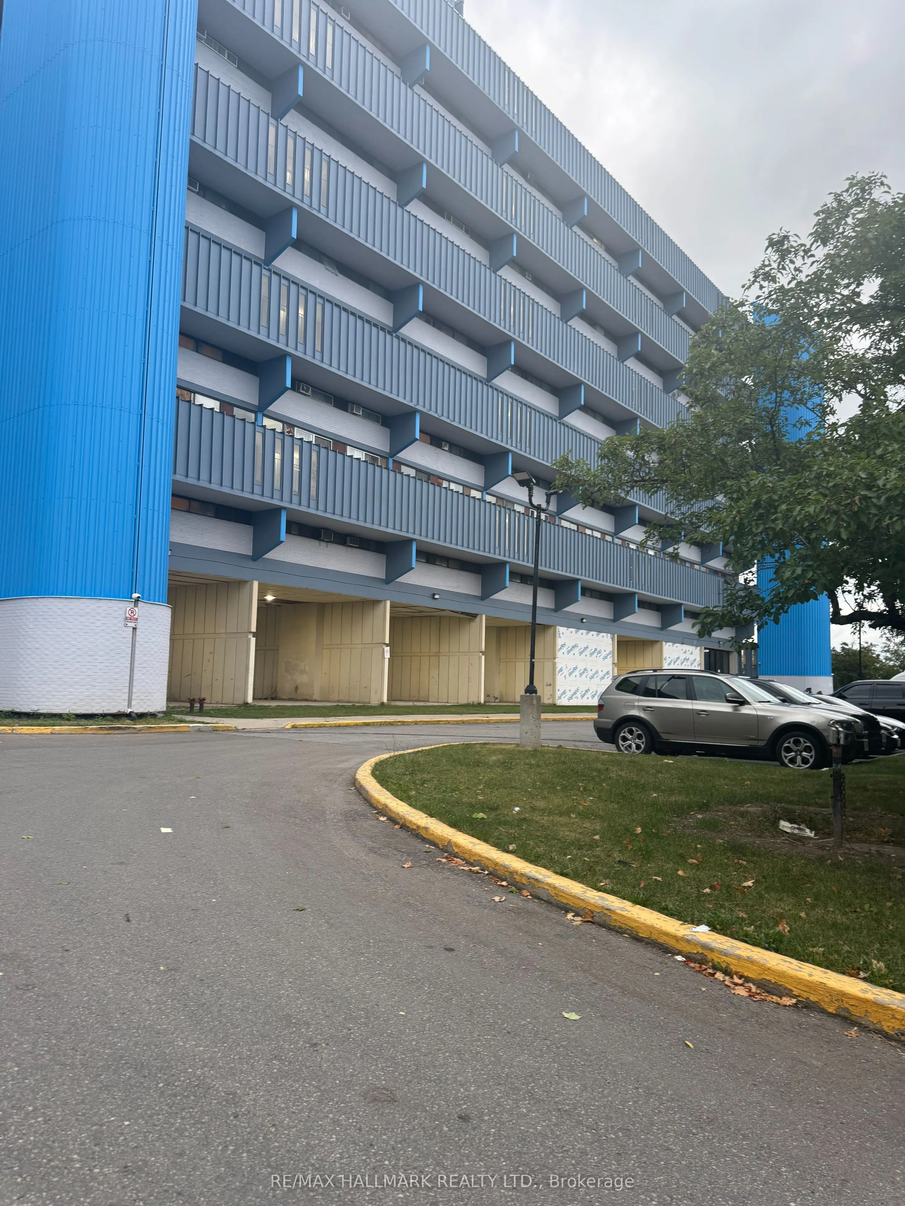 4645 Jane Street, #1207