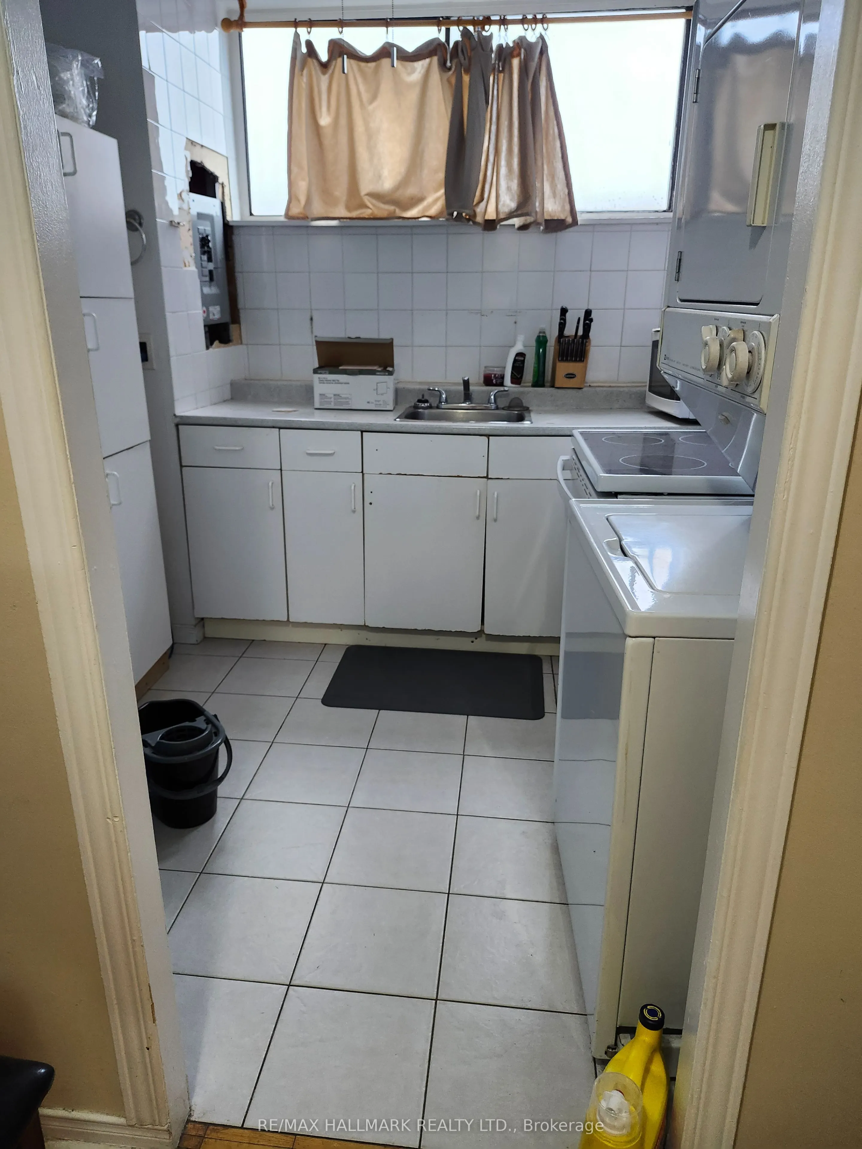 4645 Jane Street, #1207