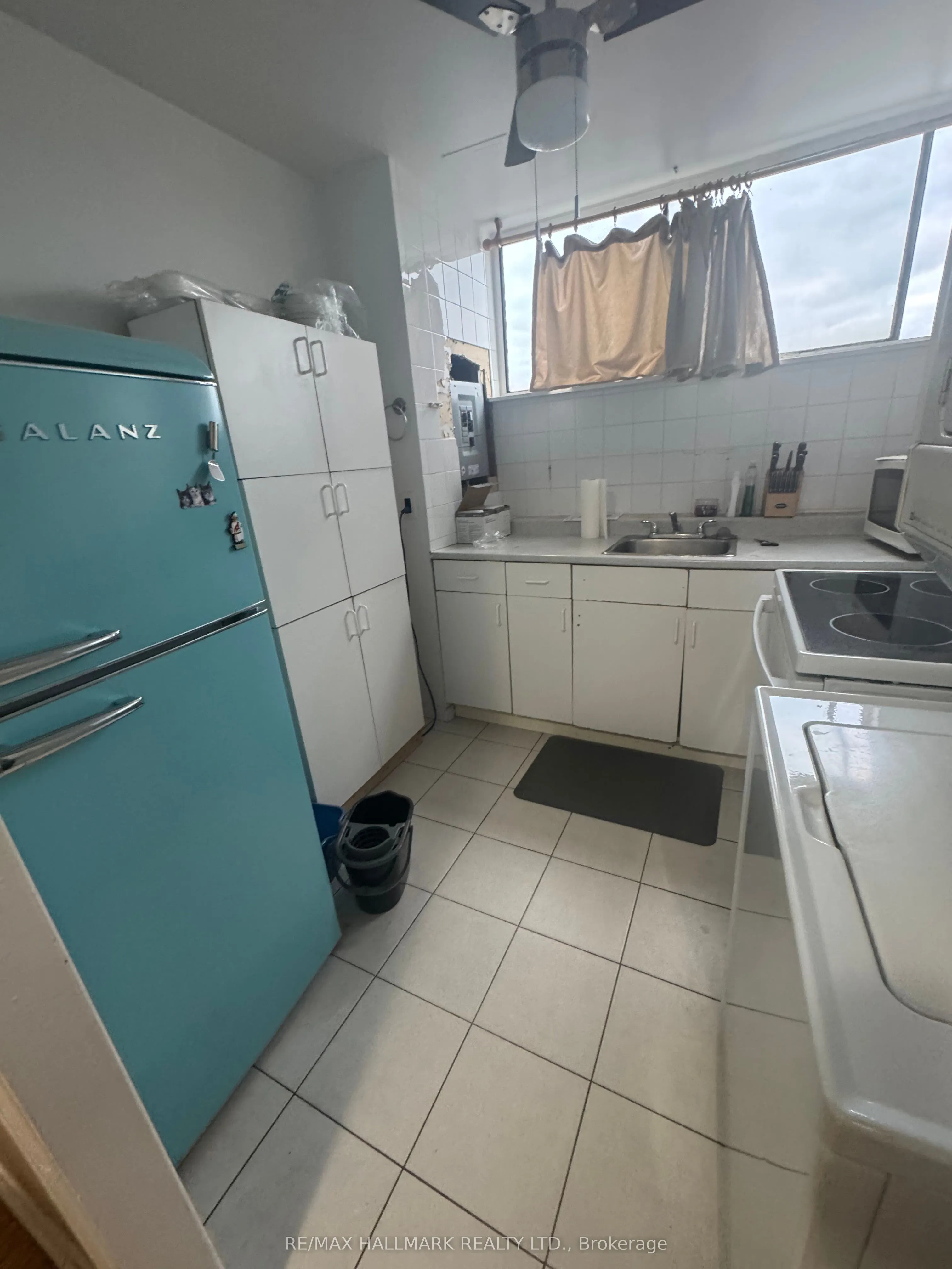 4645 Jane Street, #1207